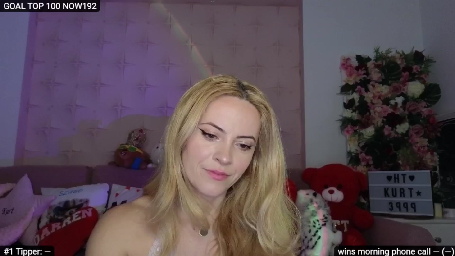 Gallery image thumbnail from Sensationowl_'s myfreecams stream on, 04/18/2026, 05:02 image 10 of 20