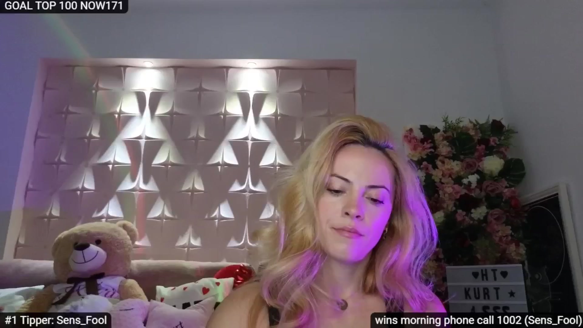 Gallery image thumbnail from Sensationowl_'s myfreecams stream on, 04/30/2026, 07:57 image 12 of 20