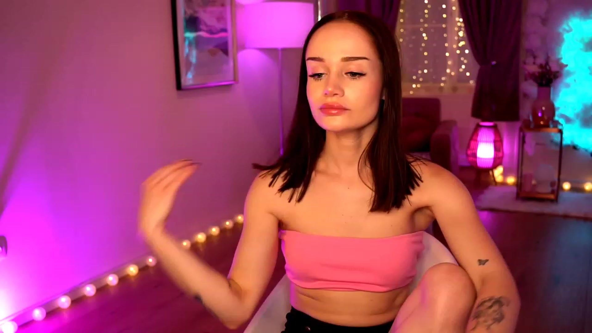 Gallery image thumbnail from Sensei_Jade's myfreecams stream on, 05/31/2023, 20:32 image 11 of 20
