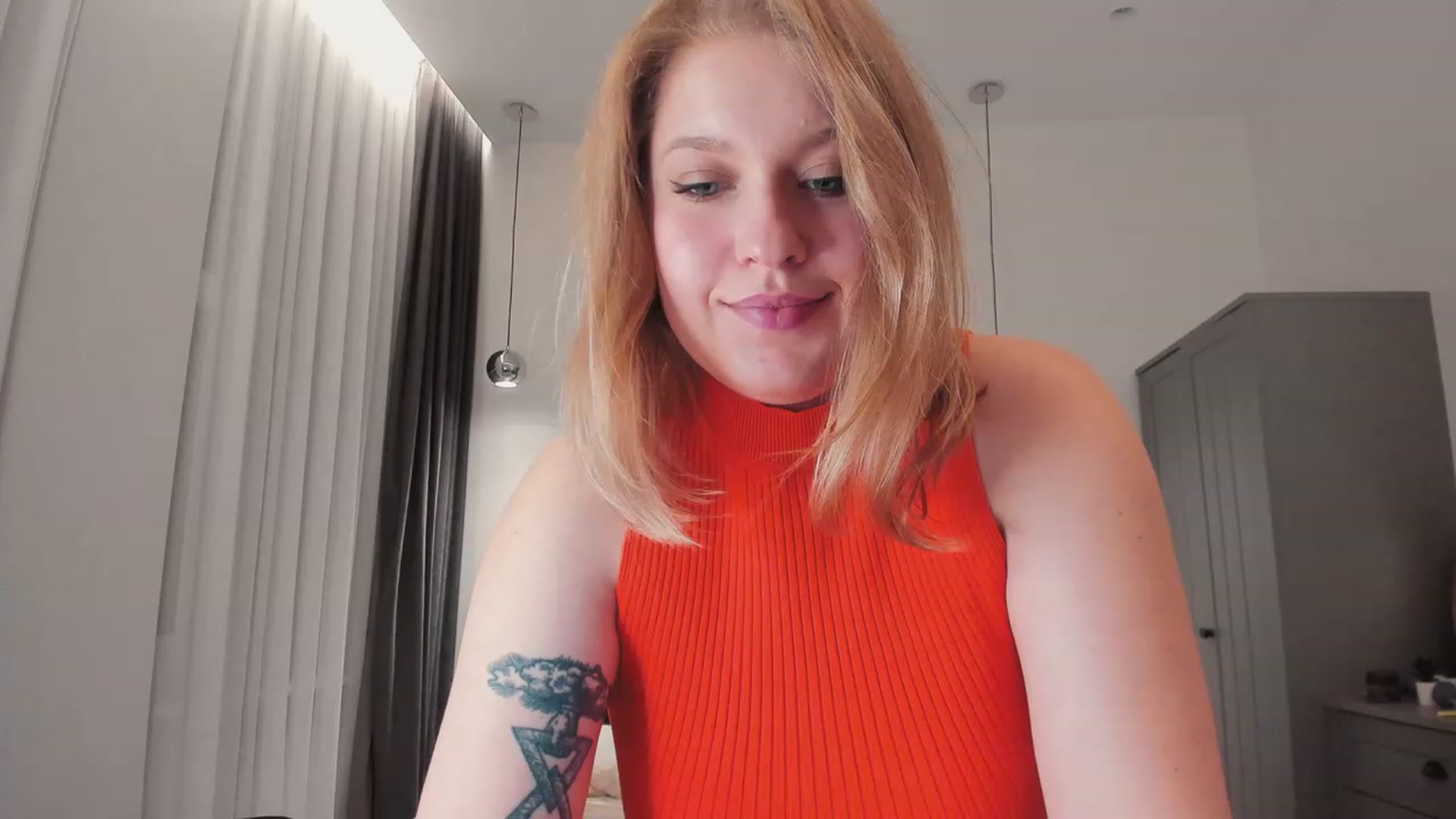 Gallery image thumbnail from SensualAdict's myfreecams stream on, 11/14/2022, 16:39 image 16 of 20