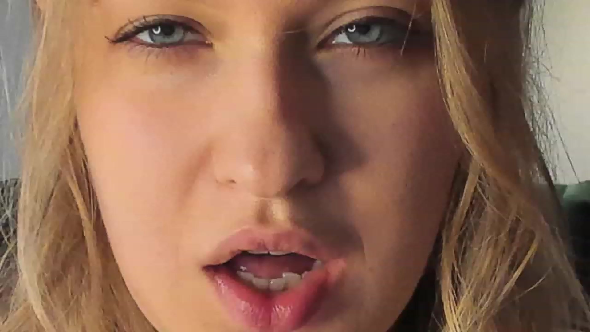 Gallery image thumbnail from SensualAdict's myfreecams stream on, 11/17/2022, 12:23 image 9 of 20