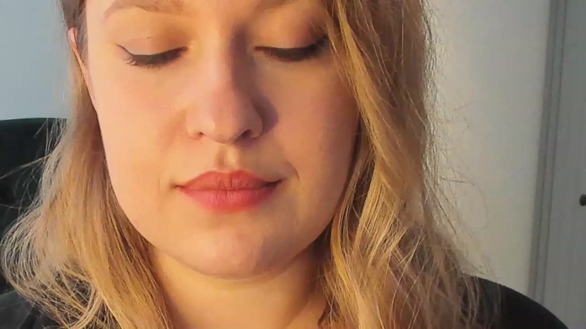 Gallery image thumbnail from SensualAdict's myfreecams stream on, 11/18/2022, 08:49 image 2 of 20