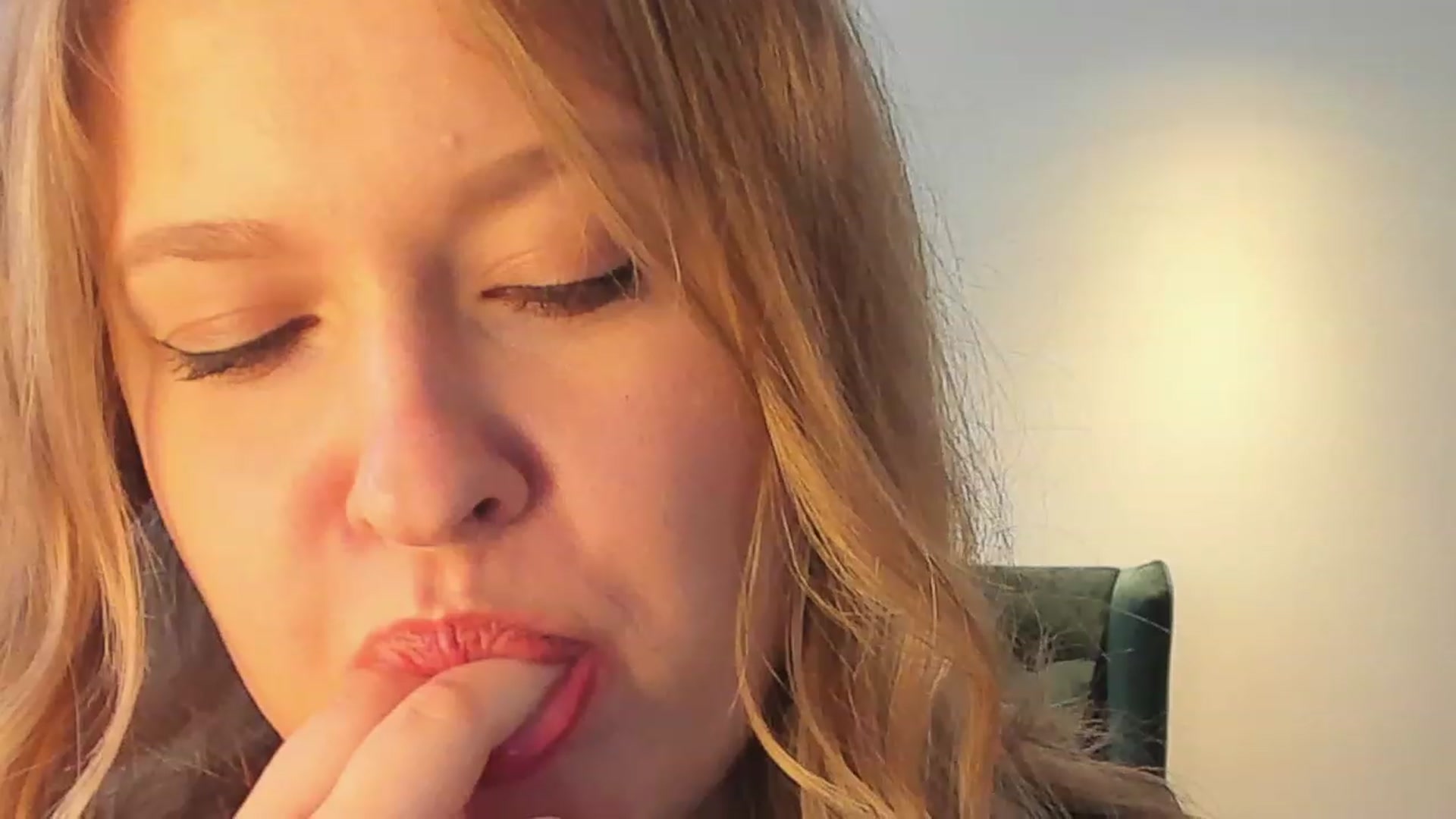 Gallery image thumbnail from SensualAdict's myfreecams stream on, 11/18/2022, 08:49 image 14 of 20