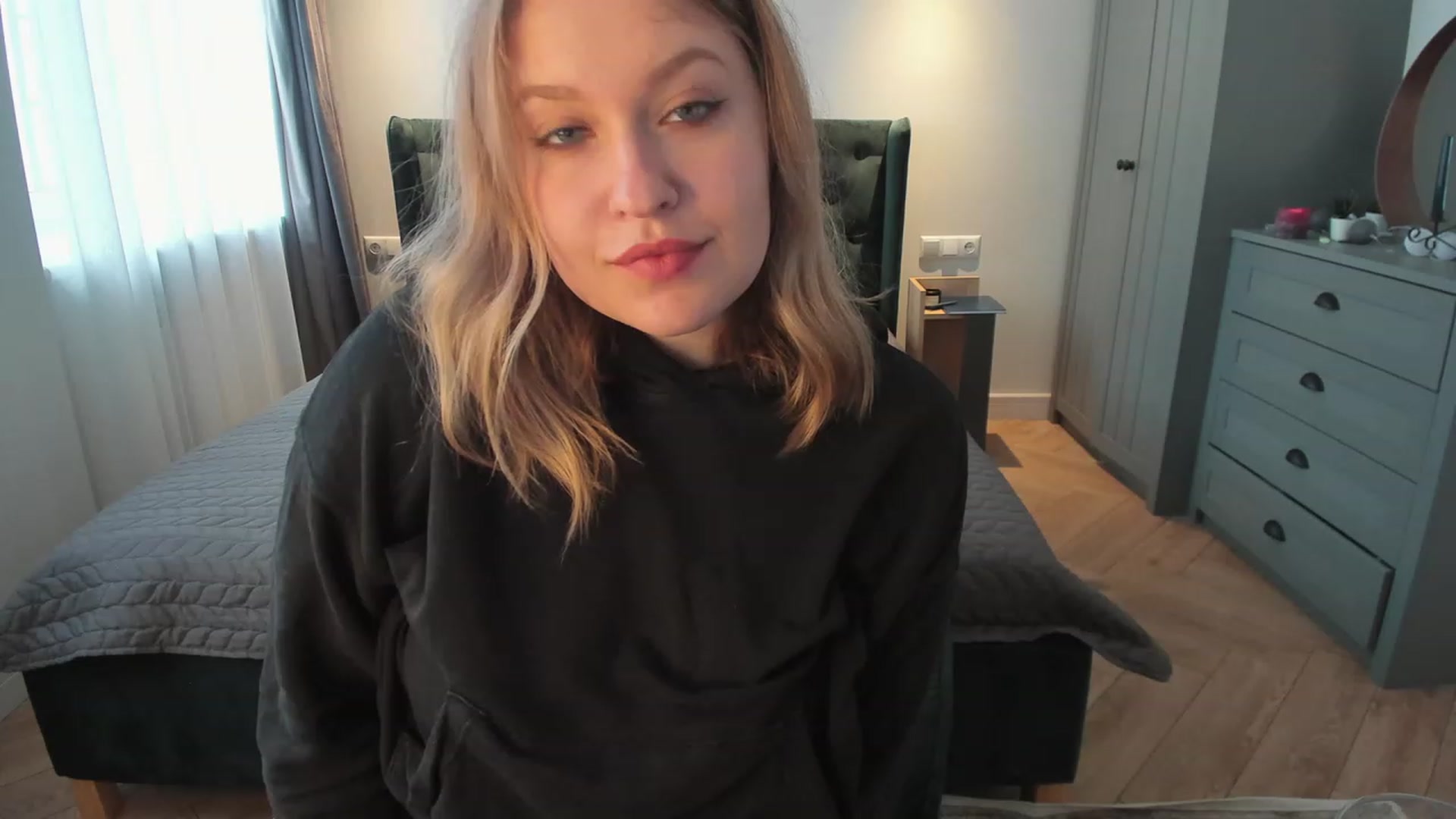 Gallery image thumbnail from SensualAdict's myfreecams stream on, 11/18/2022, 08:49 image 17 of 20