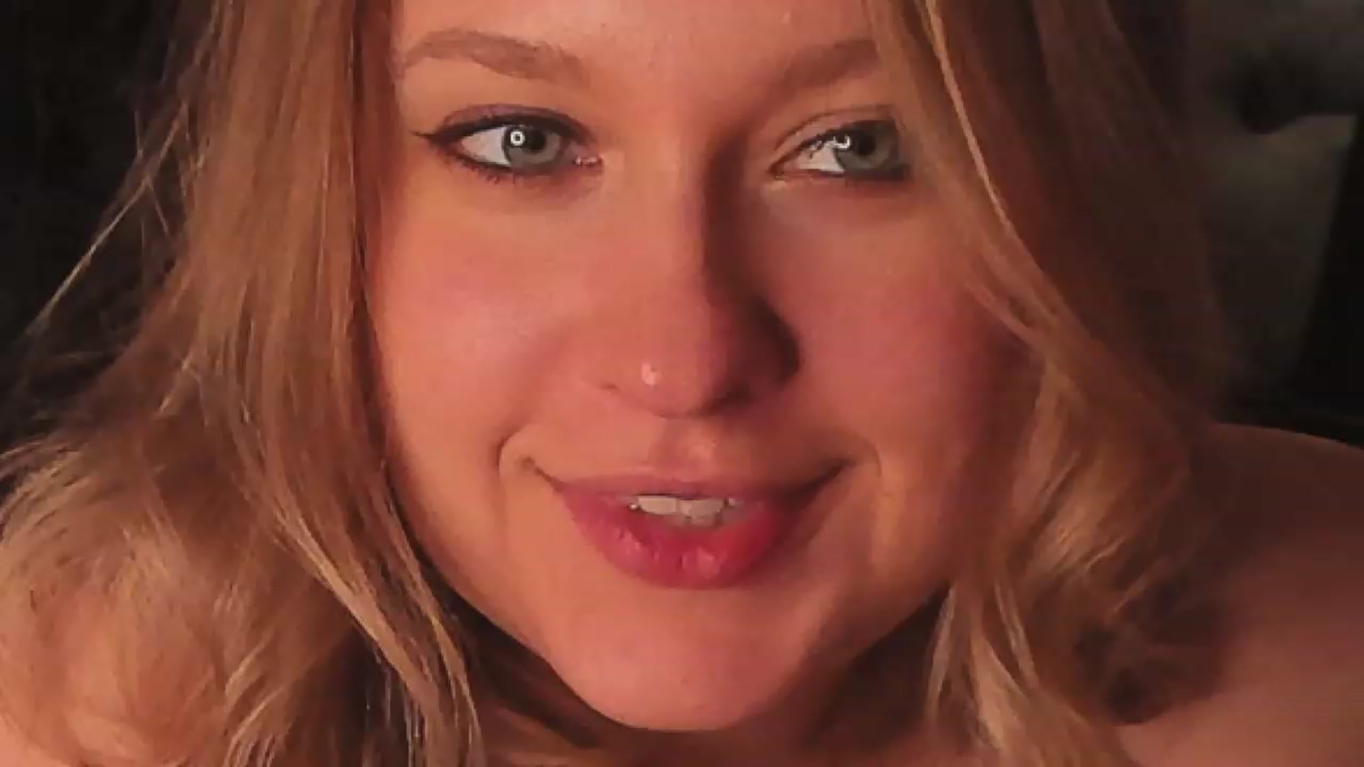 Gallery image thumbnail from SensualAdict's myfreecams stream on, 11/19/2022, 17:06 image 11 of 20