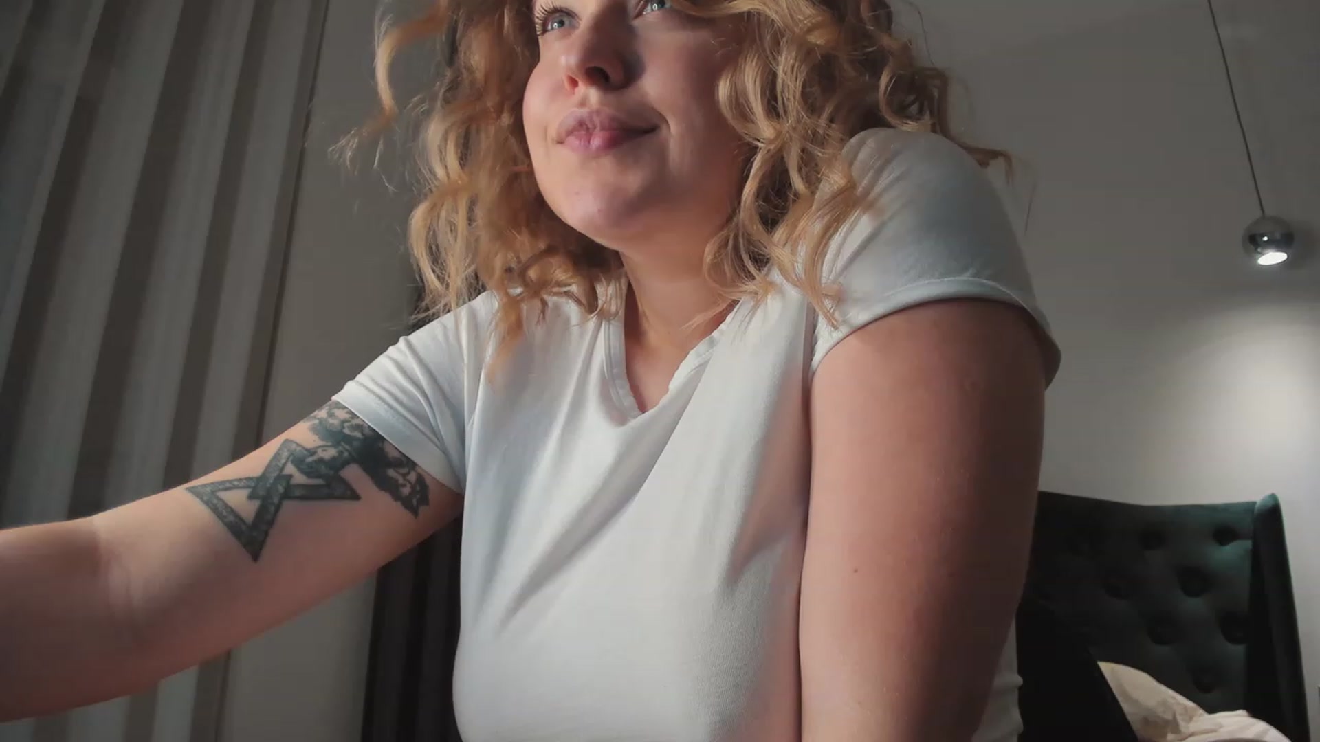 Gallery image thumbnail from SensualAdict's myfreecams stream on, 11/20/2022, 18:50 image 3 of 20
