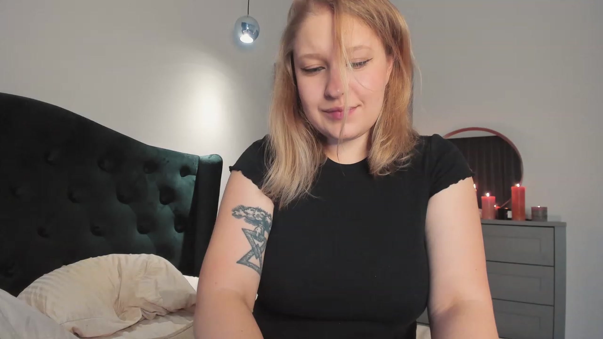 Gallery image thumbnail from SensualAdict's myfreecams stream on, 11/22/2022, 13:26 image 9 of 20