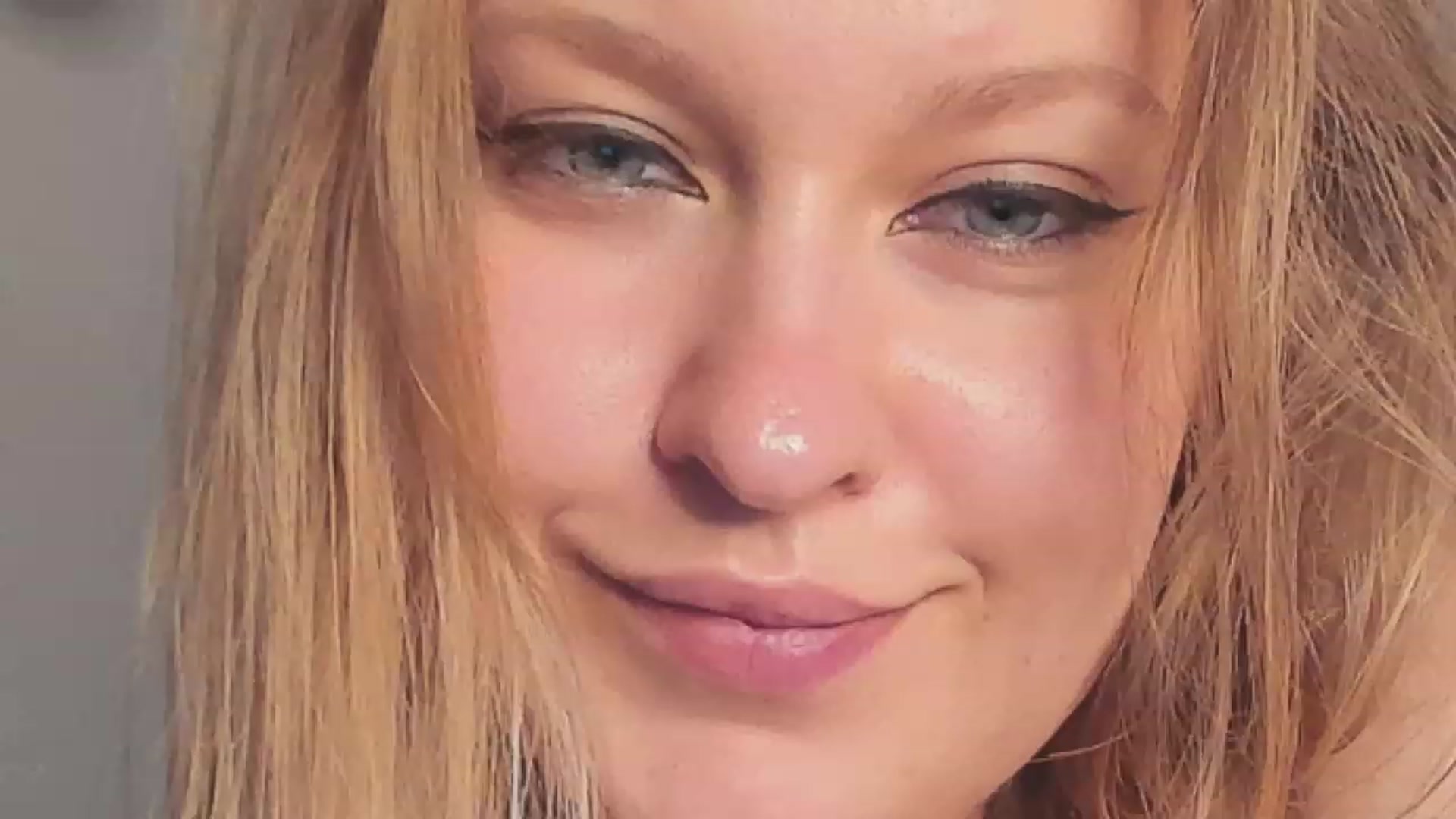 Gallery image thumbnail from SensualAdict's myfreecams stream on, 11/22/2022, 13:38 image 5 of 20