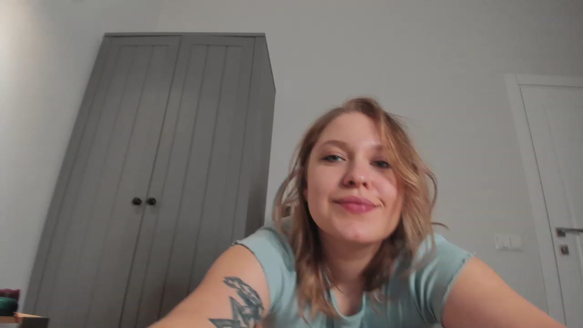 Gallery image thumbnail from SensualAdict's myfreecams stream on, 11/23/2022, 17:22 image 10 of 20