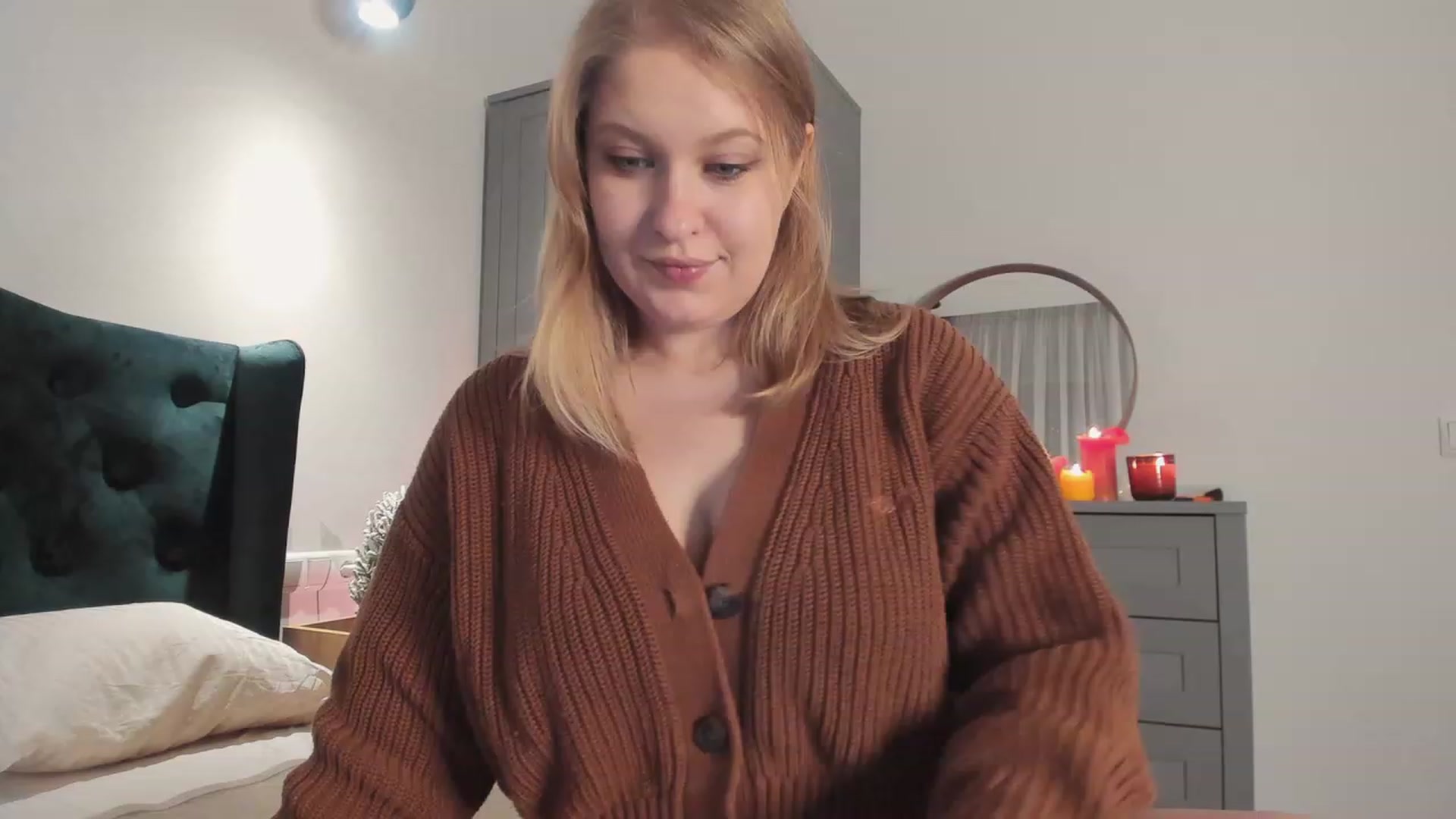 Gallery image thumbnail from SensualAdict's myfreecams stream on, 12/01/2022, 15:40 image 1 of 20