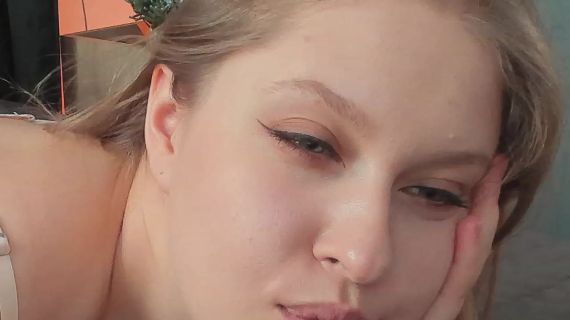 Gallery image thumbnail from SensualAdict's myfreecams stream on, 12/02/2022, 11:33 image 16 of 20
