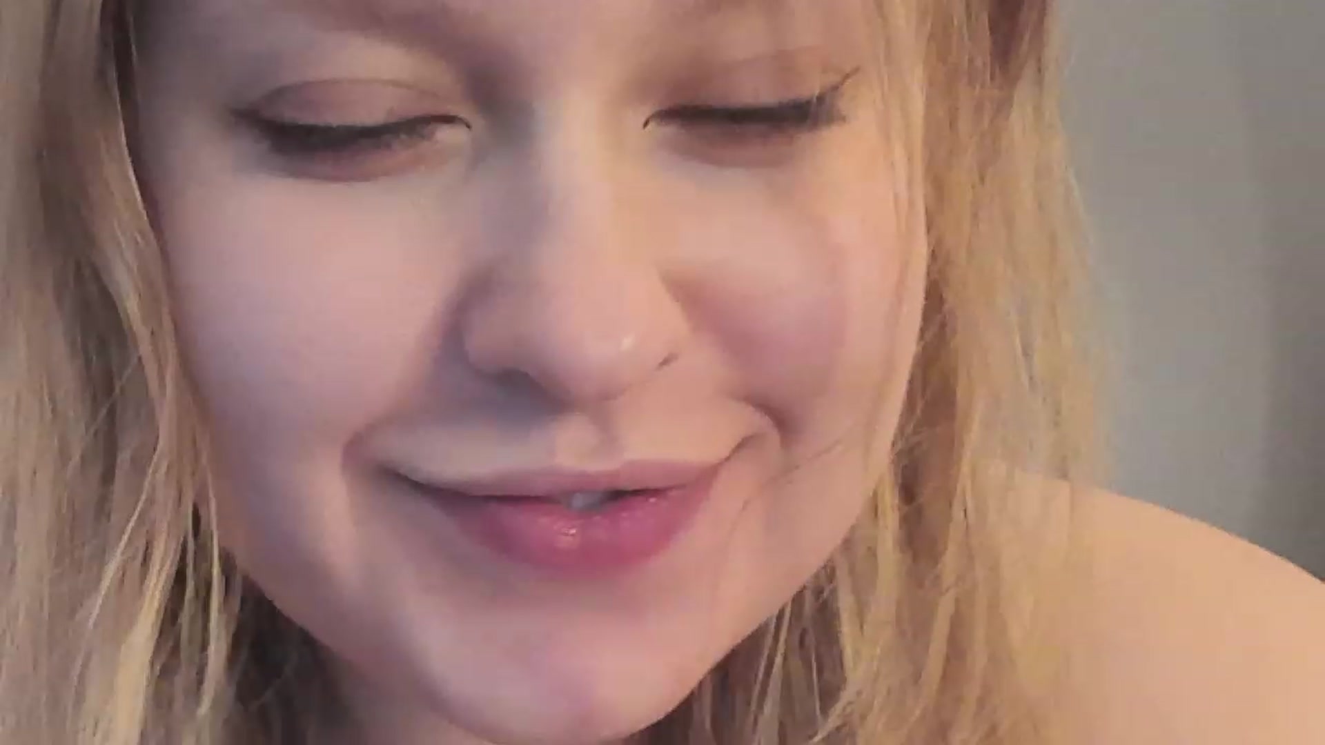 Gallery image thumbnail from SensualAdict's myfreecams stream on, 12/02/2022, 14:00 image 19 of 20