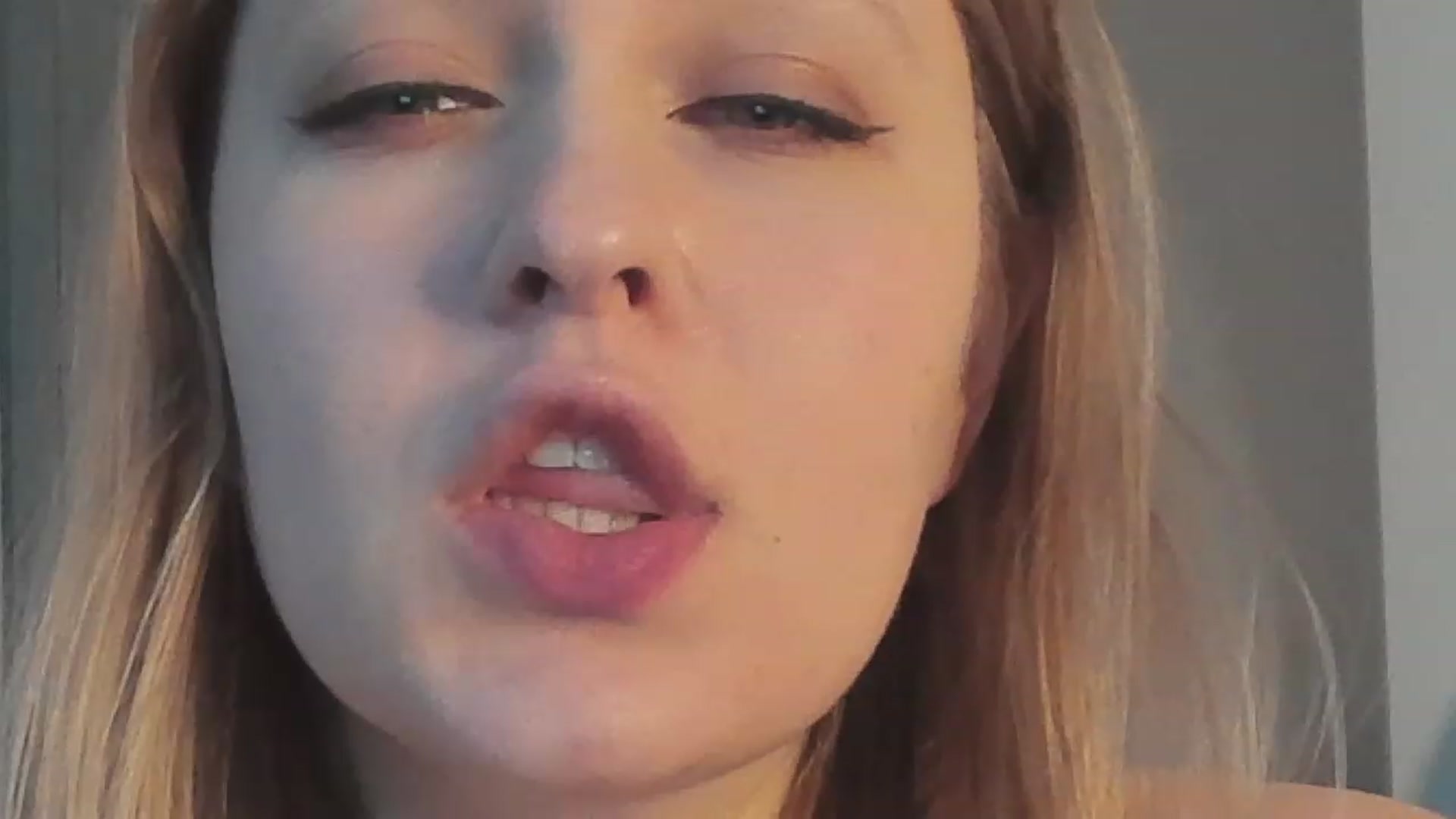 Gallery image thumbnail from SensualAdict's myfreecams stream on, 12/02/2022, 14:00 image 12 of 20