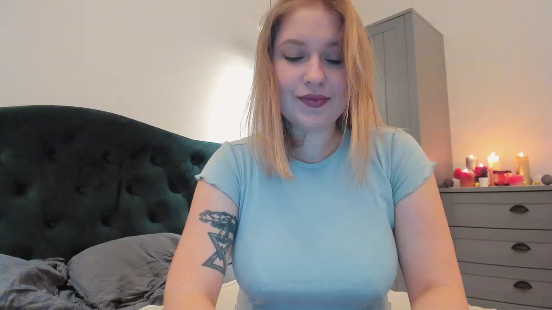Gallery image thumbnail from SensualAdict's myfreecams stream on, 12/08/2022, 15:11 image 6 of 20