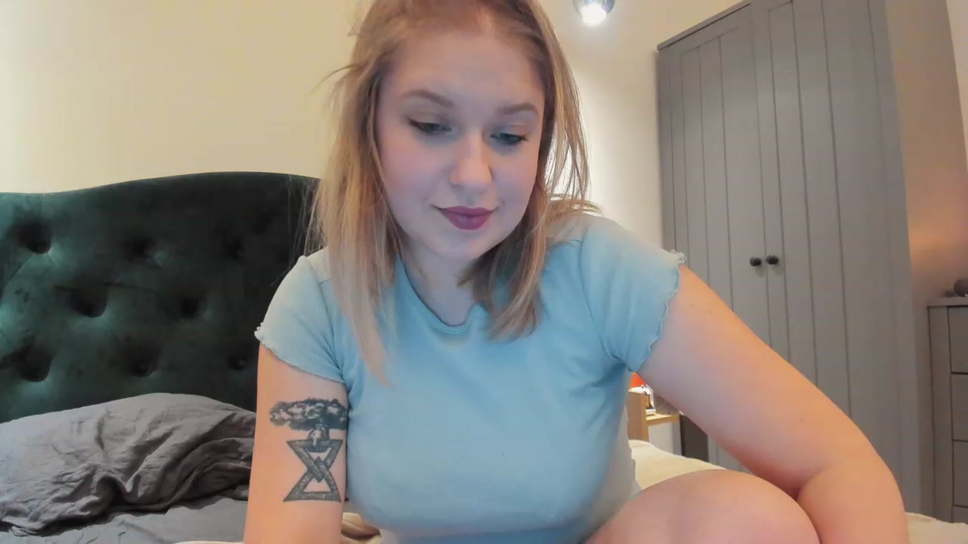Gallery image thumbnail from SensualAdict's myfreecams stream on, 12/08/2022, 15:11 image 18 of 20