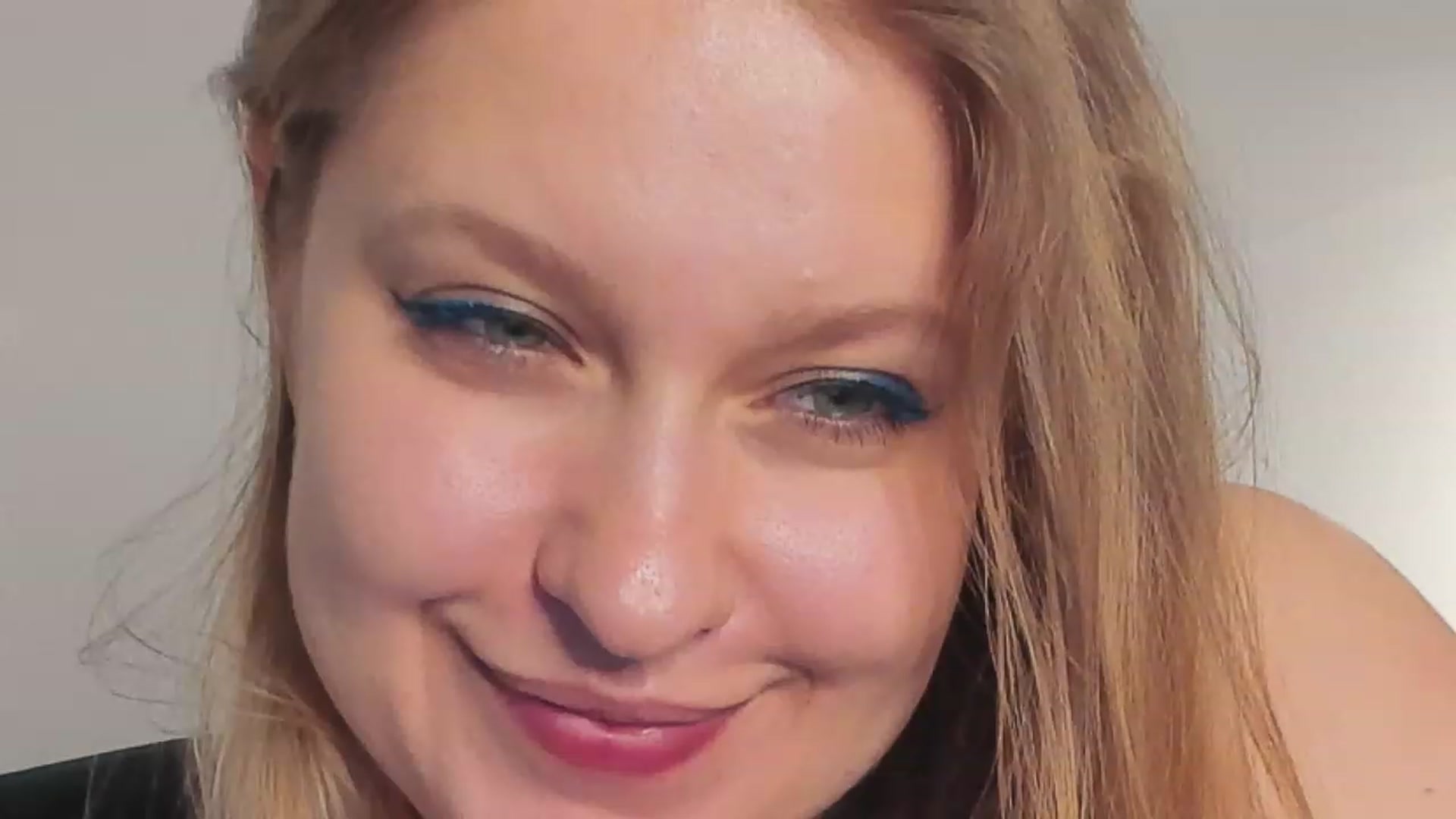 Gallery image thumbnail from SensualAdict's myfreecams stream on, 12/09/2022, 18:32 image 11 of 20