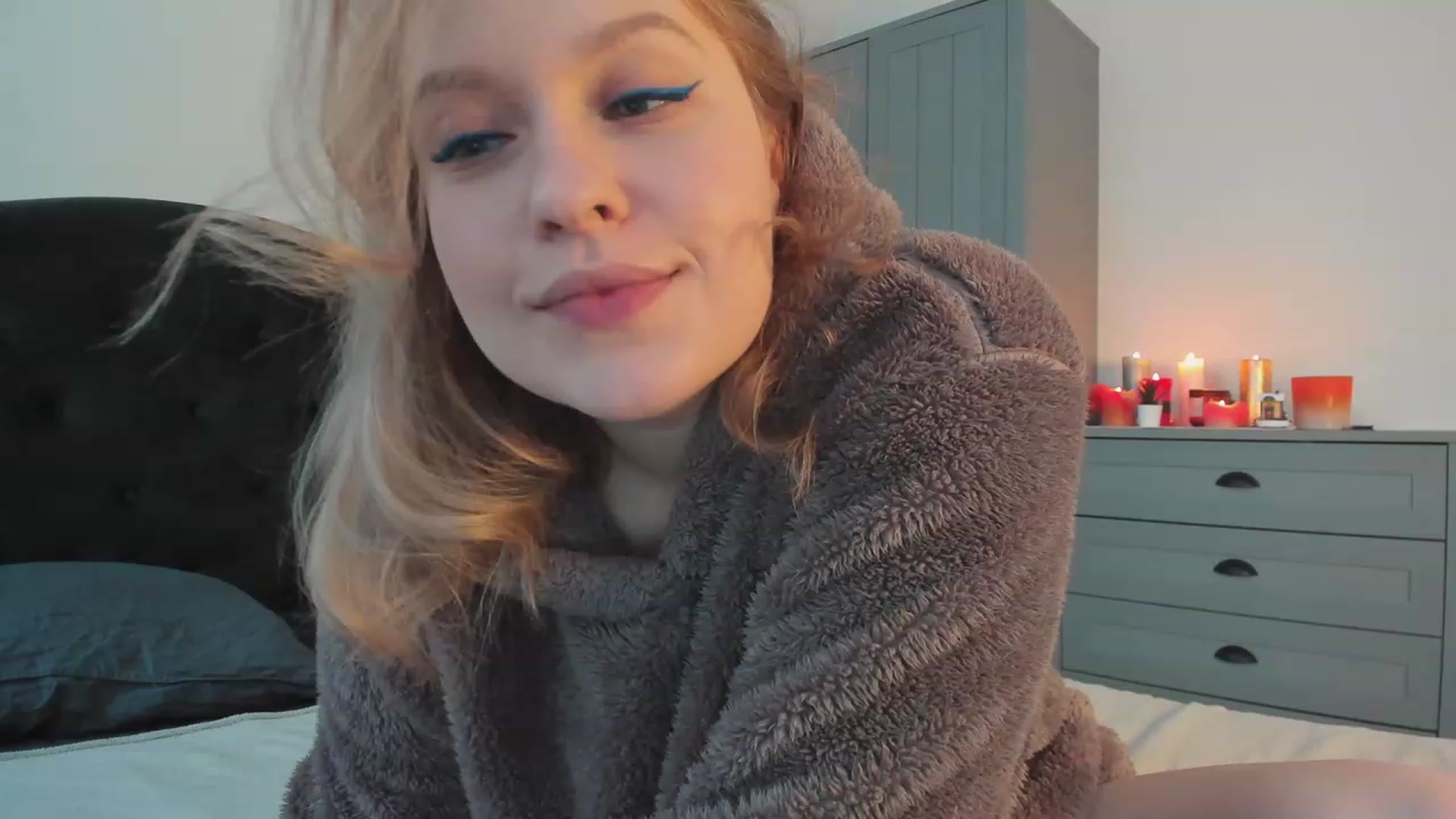 Gallery image thumbnail from SensualAdict's myfreecams stream on, 12/10/2022, 12:48 image 2 of 20