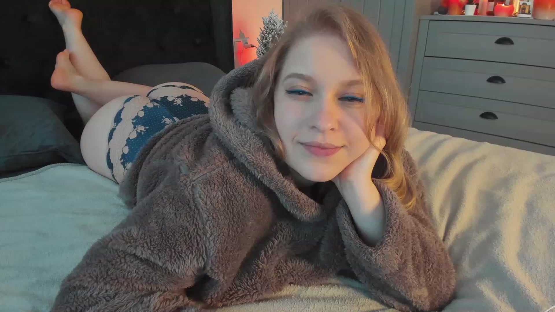 Gallery image thumbnail from SensualAdict's myfreecams stream on, 12/10/2022, 12:48 image 7 of 20