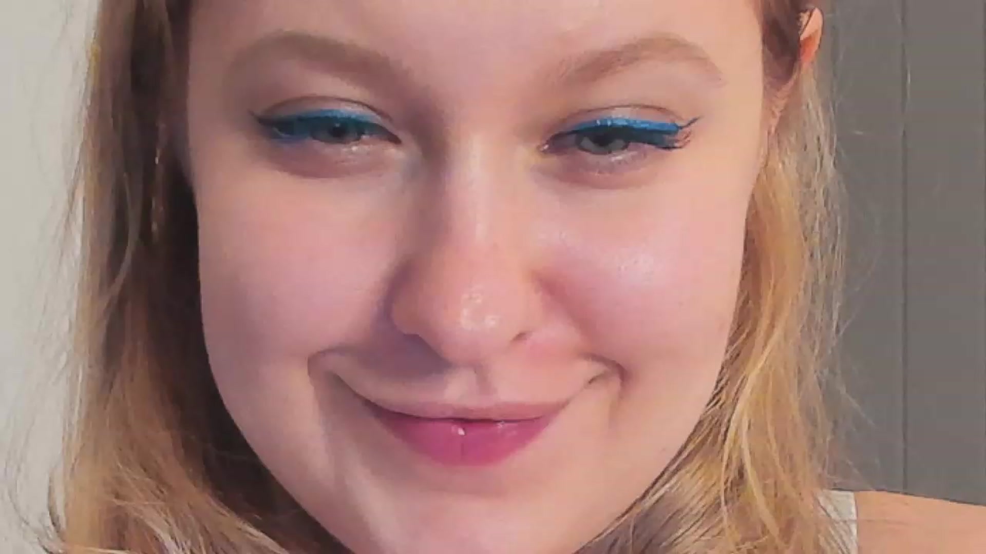 Gallery image thumbnail from SensualAdict's myfreecams stream on, 12/10/2022, 19:16 image 16 of 20