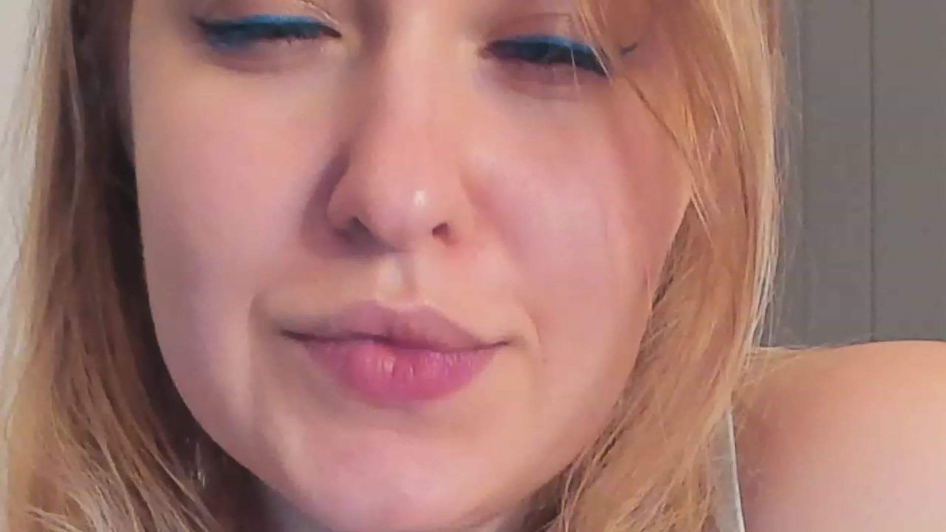 Gallery image thumbnail from SensualAdict's myfreecams stream on, 12/10/2022, 19:16 image 14 of 20