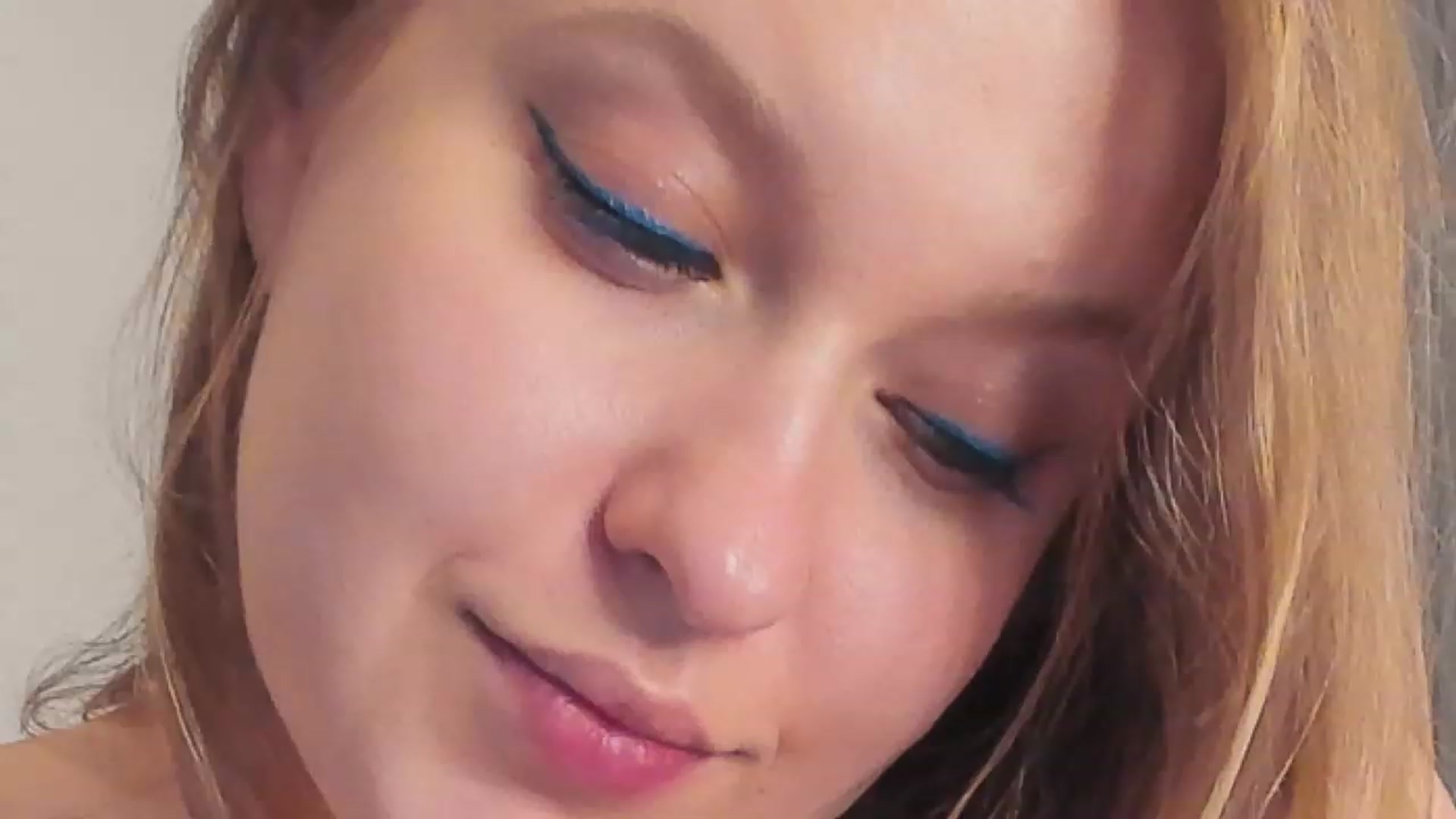 Gallery image thumbnail from SensualAdict's myfreecams stream on, 12/10/2022, 19:16 image 7 of 20