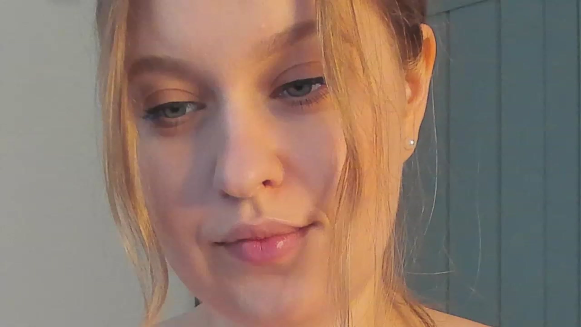 Gallery image thumbnail from SensualAdict's myfreecams stream on, 12/11/2022, 10:24 image 5 of 20