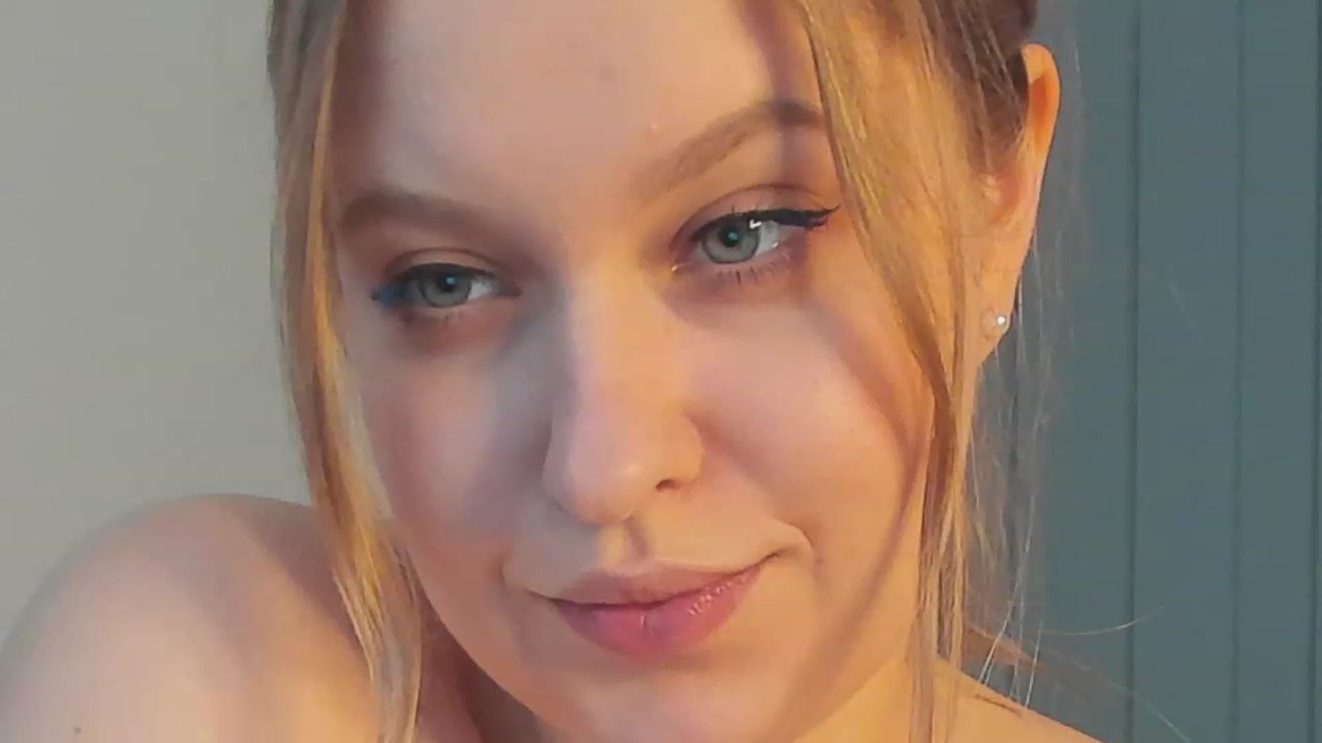 Gallery image thumbnail from SensualAdict's myfreecams stream on, 12/11/2022, 10:24 image 8 of 20