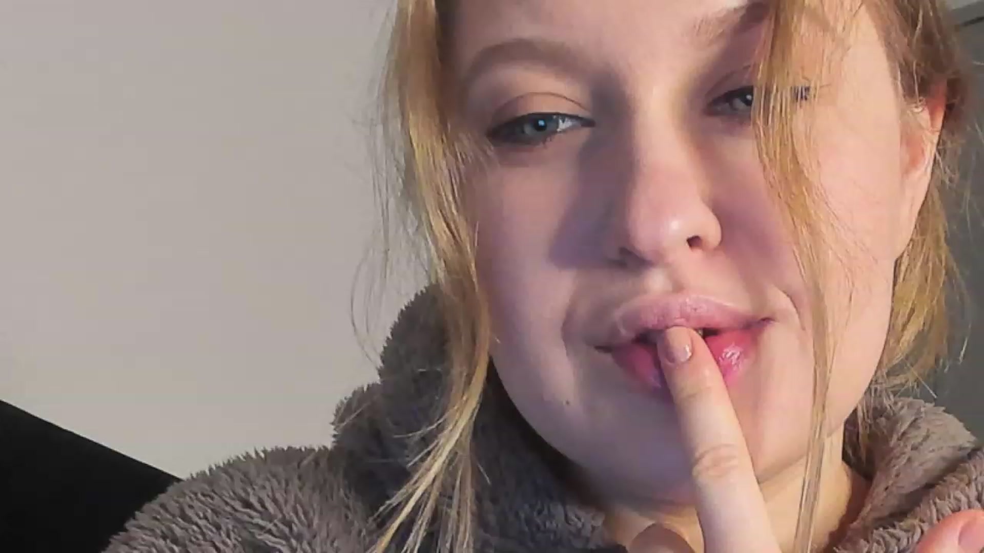 Gallery image thumbnail from SensualAdict's myfreecams stream on, 12/16/2022, 14:58 image 5 of 20