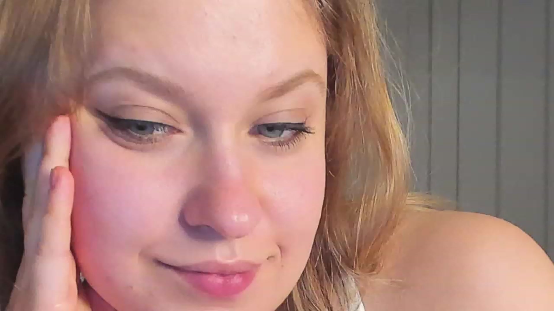 Gallery image thumbnail from SensualAdict's myfreecams stream on, 12/16/2022, 19:50 image 11 of 20