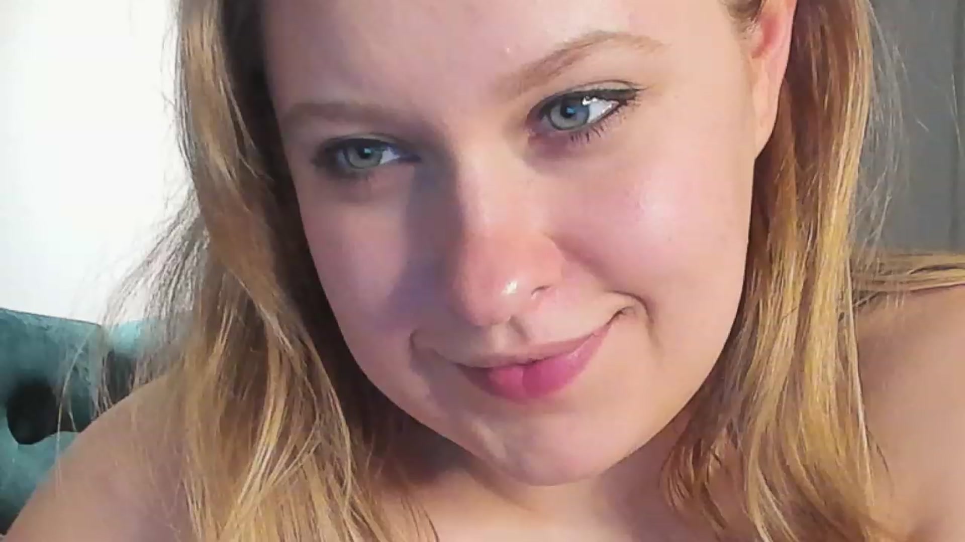 Gallery image thumbnail from SensualAdict's myfreecams stream on, 12/16/2022, 19:50 image 15 of 20