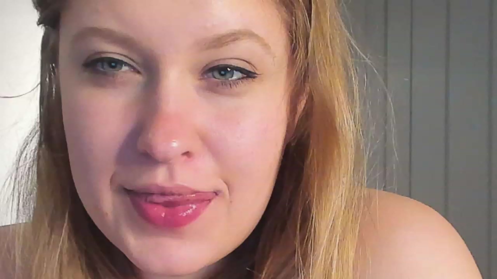 Gallery image thumbnail from SensualAdict's myfreecams stream on, 12/16/2022, 19:50 image 12 of 20