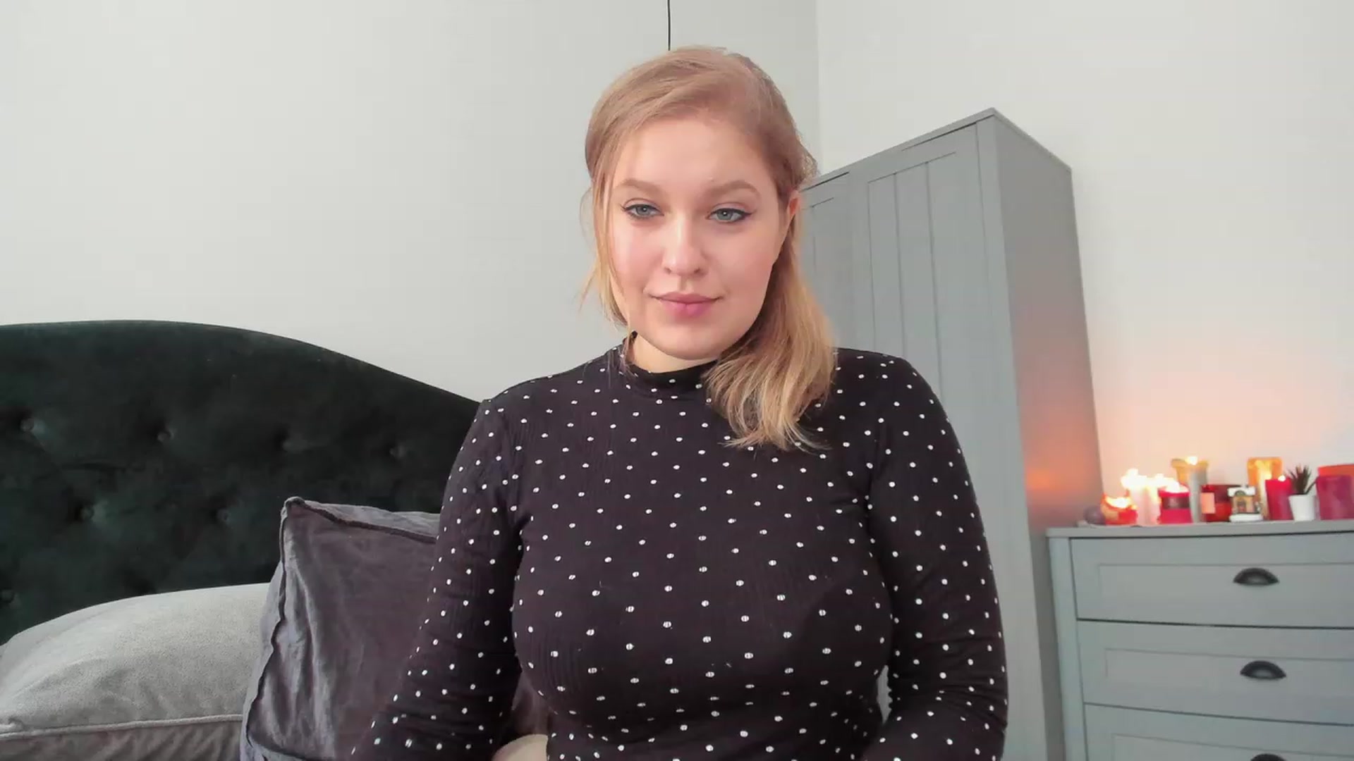Gallery image thumbnail from SensualAdict's myfreecams stream on, 12/17/2022, 12:29 image 5 of 20
