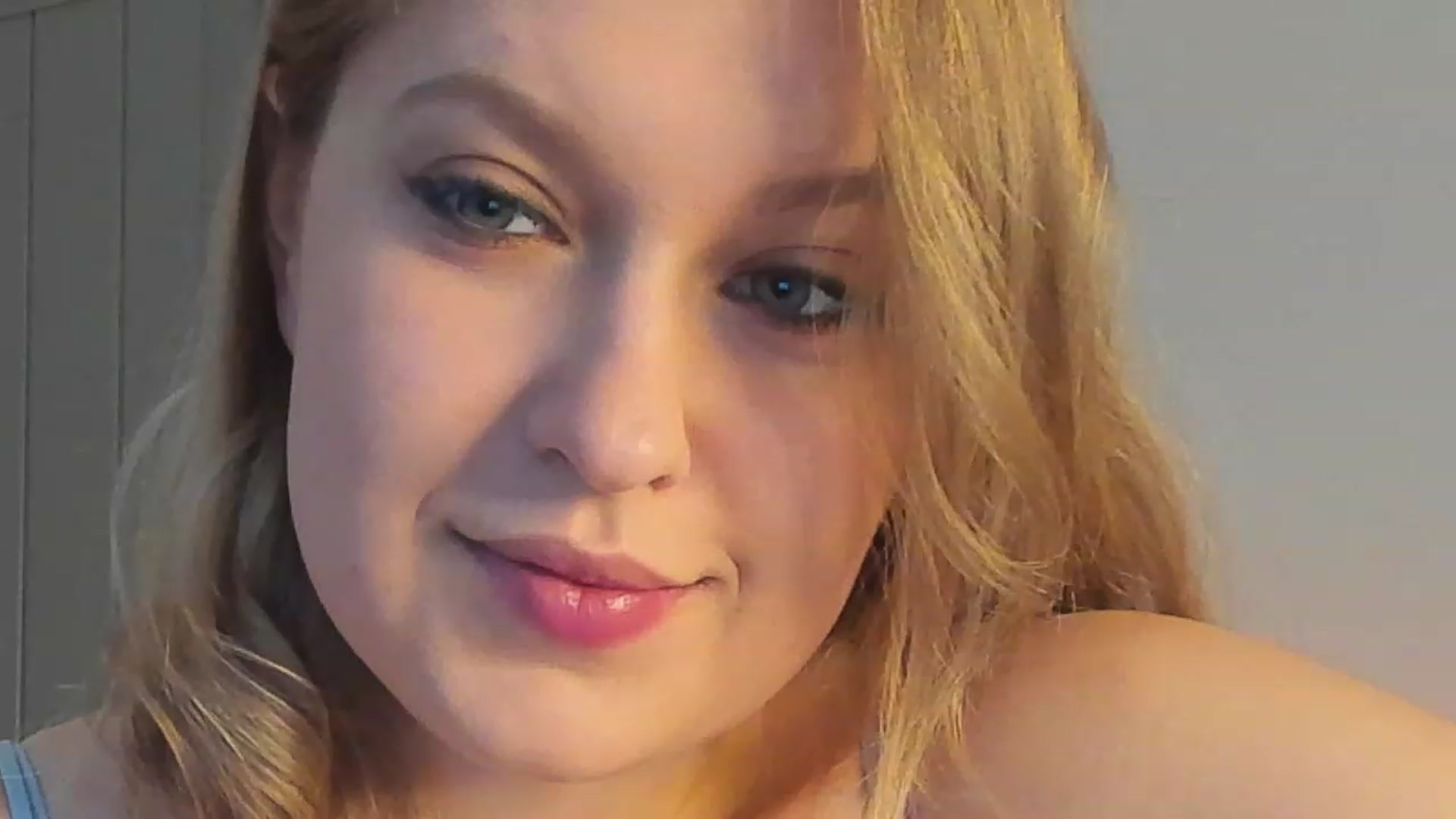Gallery image thumbnail from SensualAdict's myfreecams stream on, 12/18/2022, 14:23 image 10 of 20