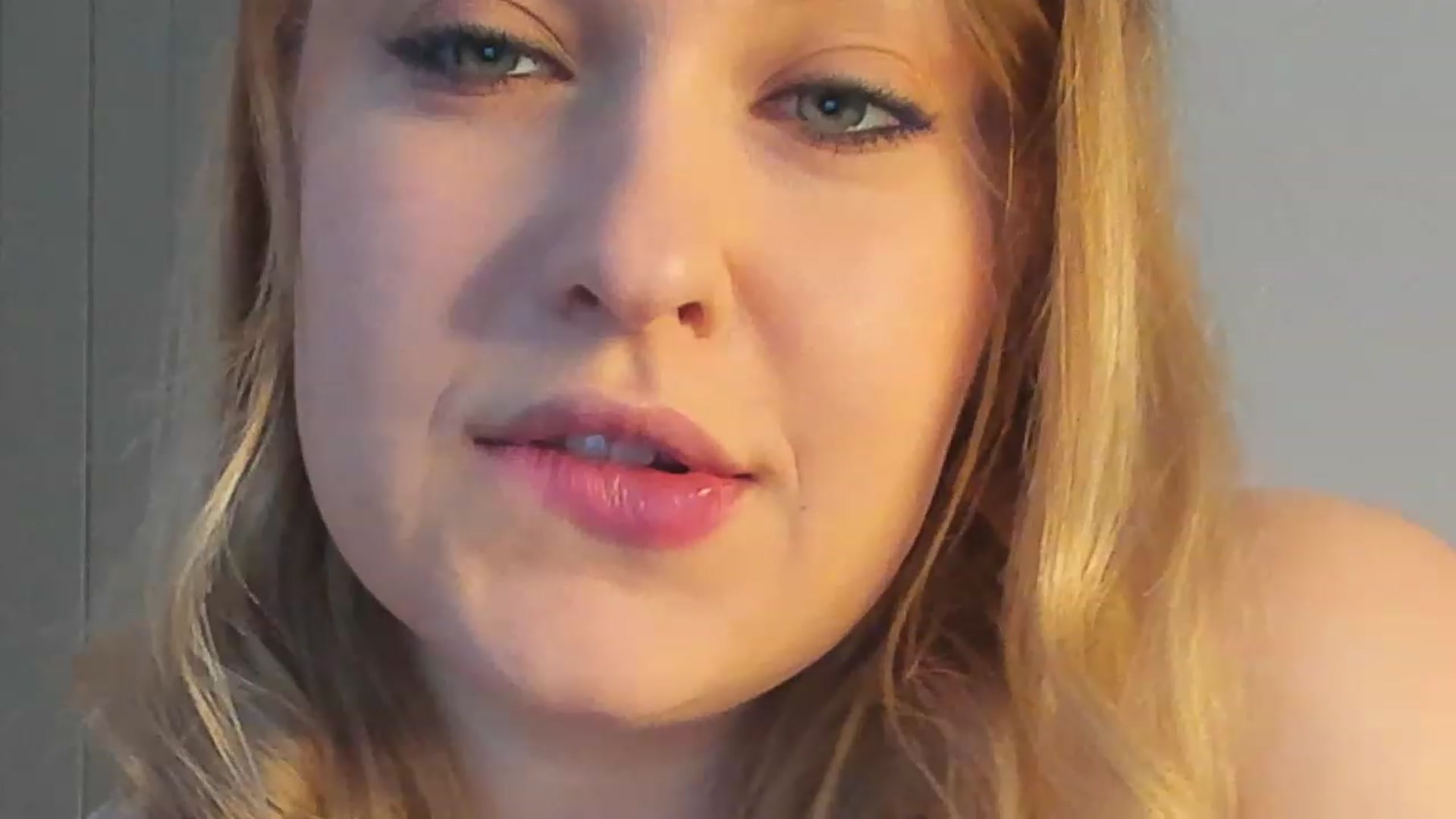 Gallery image thumbnail from SensualAdict's myfreecams stream on, 12/18/2022, 14:23 image 7 of 20
