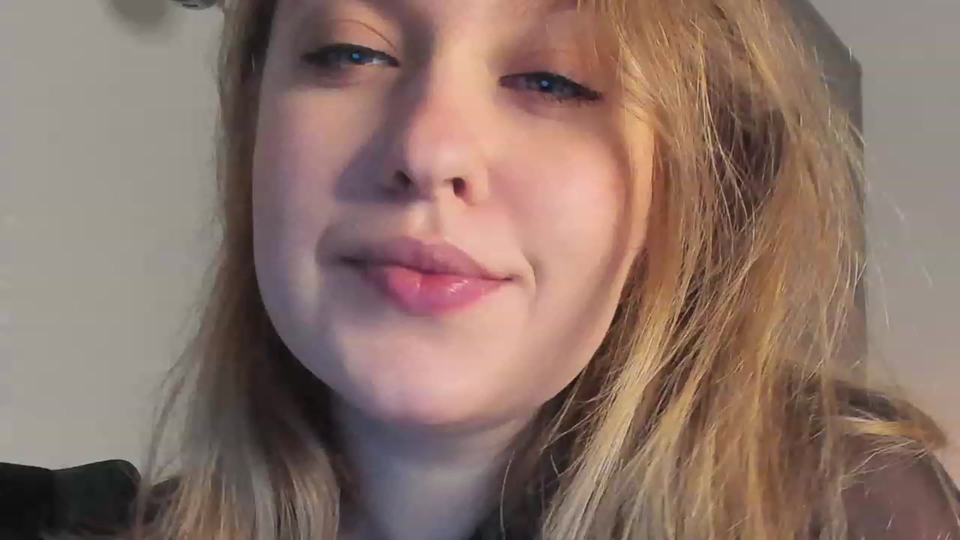 Gallery image thumbnail from SensualAdict's myfreecams stream on, 12/20/2022, 14:43 image 4 of 20