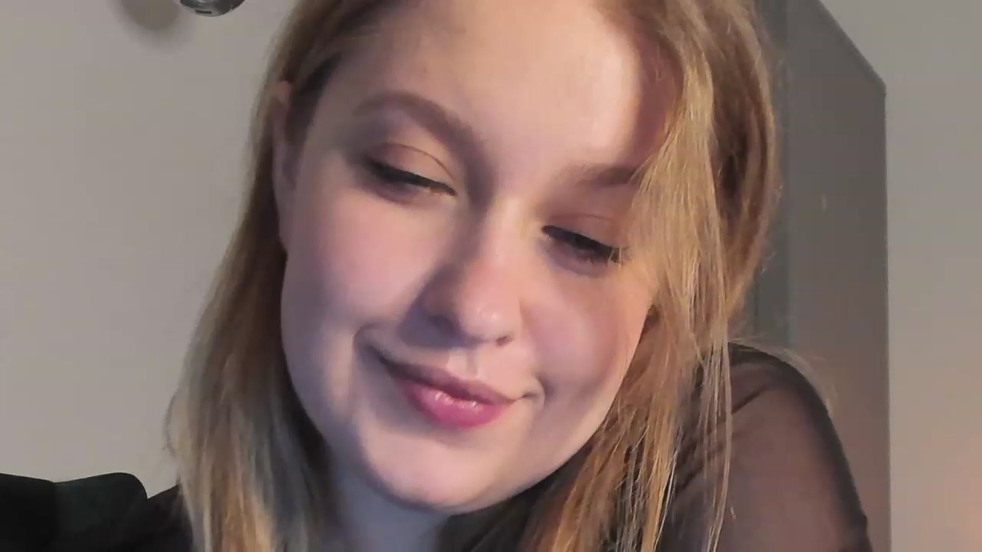 Gallery image thumbnail from SensualAdict's myfreecams stream on, 12/20/2022, 14:43 image 13 of 20
