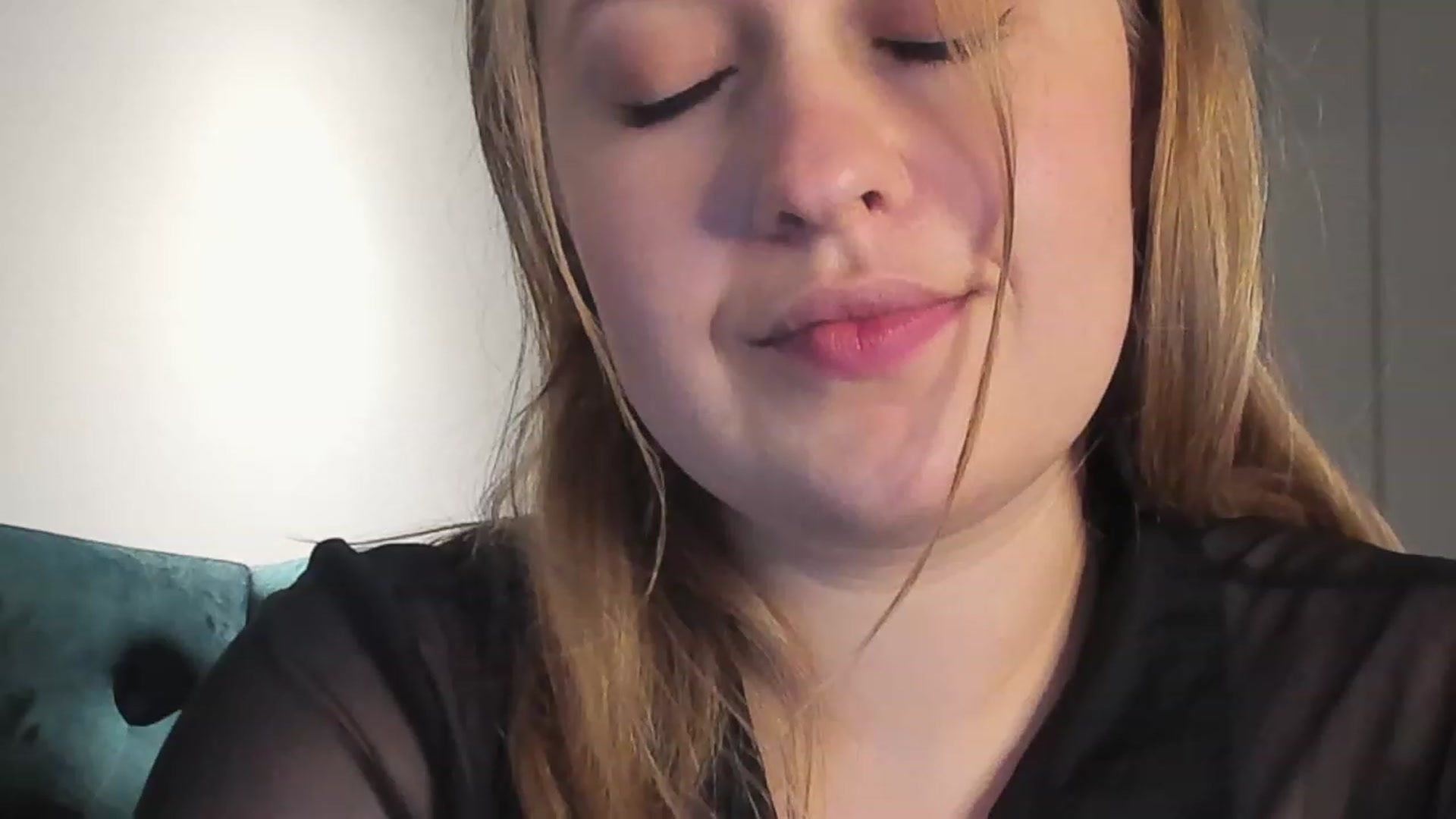 Gallery image thumbnail from SensualAdict's myfreecams stream on, 12/20/2022, 18:17 image 6 of 20
