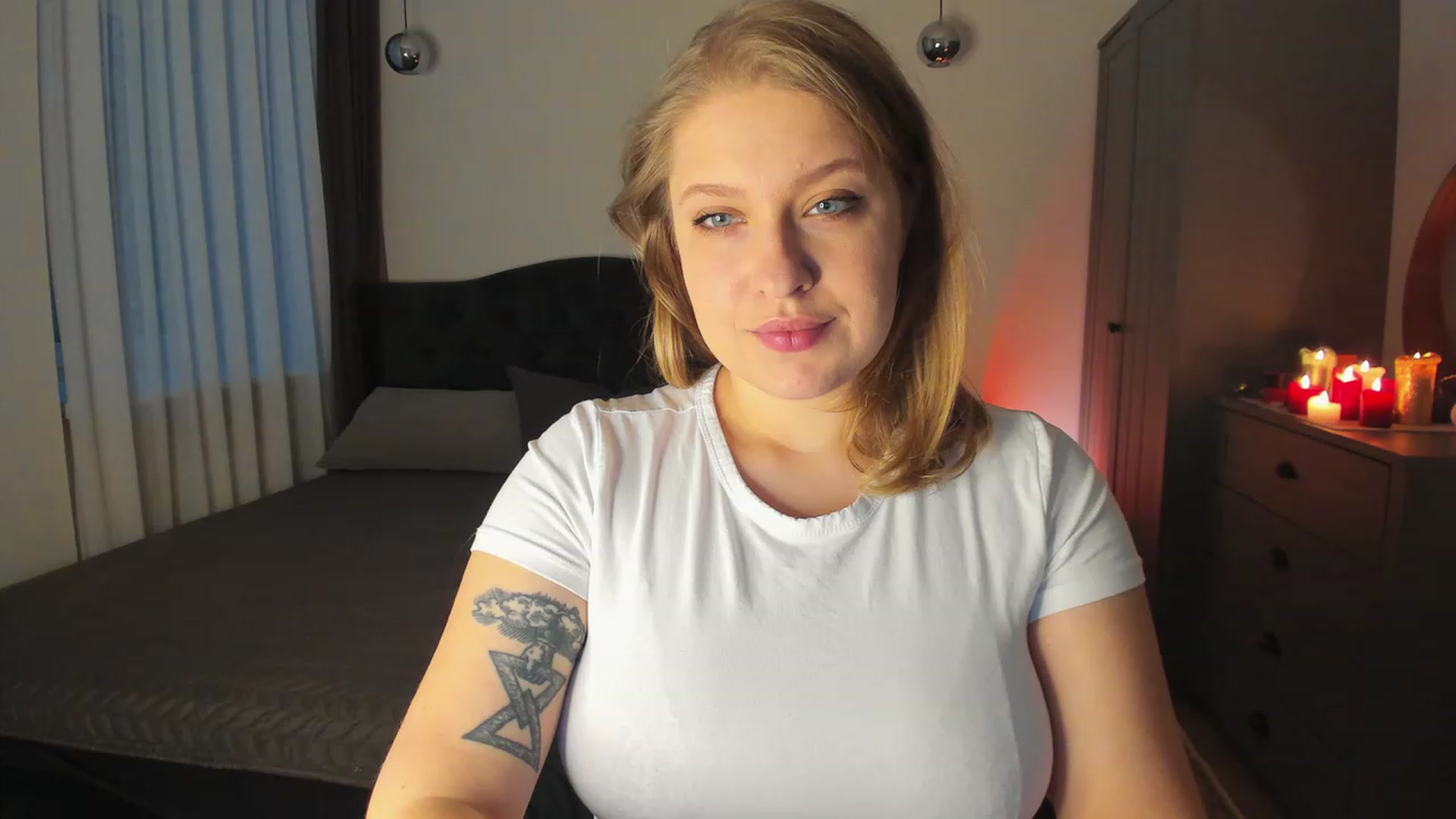 Gallery image thumbnail from SensualAdict's myfreecams stream on, 12/21/2022, 15:55 image 1 of 20