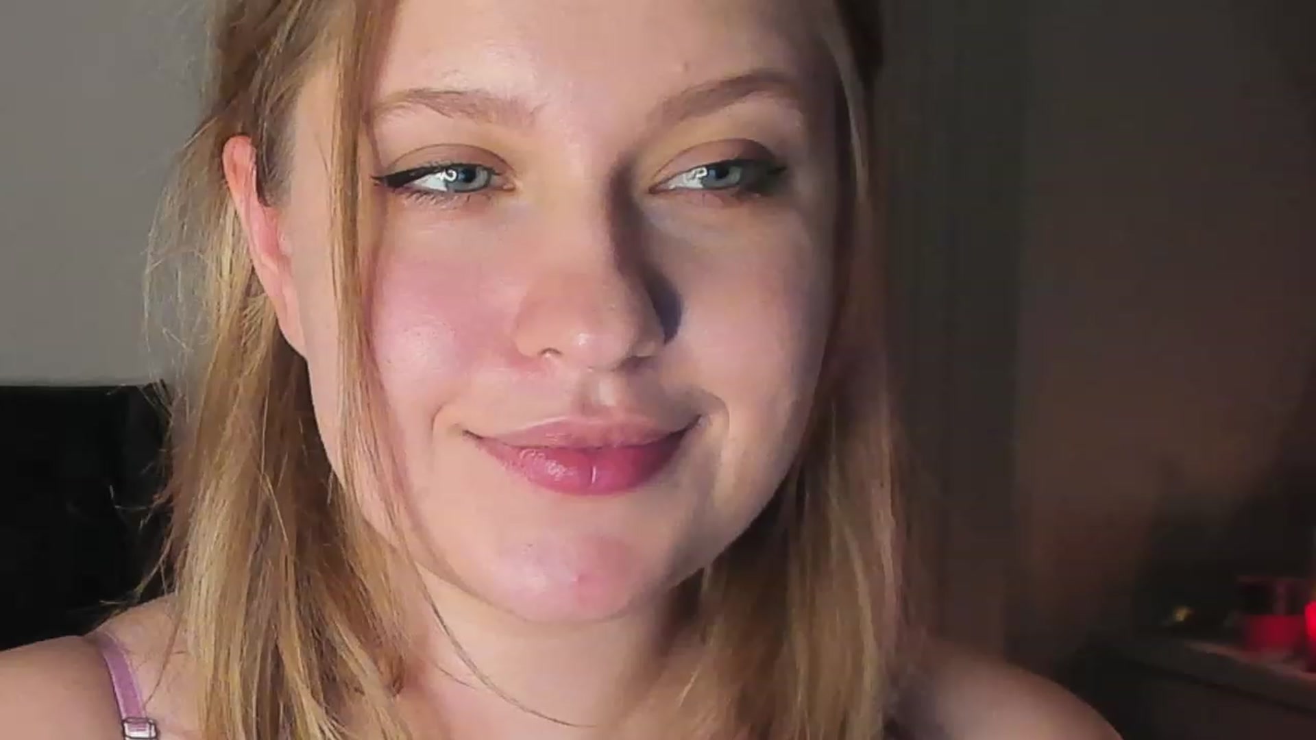 Gallery image thumbnail from SensualAdict's myfreecams stream on, 12/21/2022, 16:59 image 16 of 20