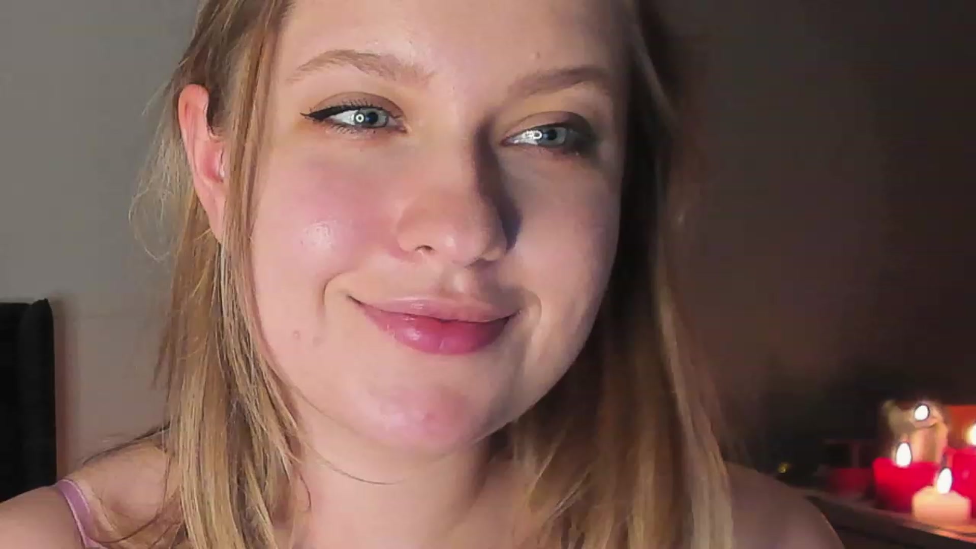 Gallery image thumbnail from SensualAdict's myfreecams stream on, 12/21/2022, 16:59 image 12 of 20