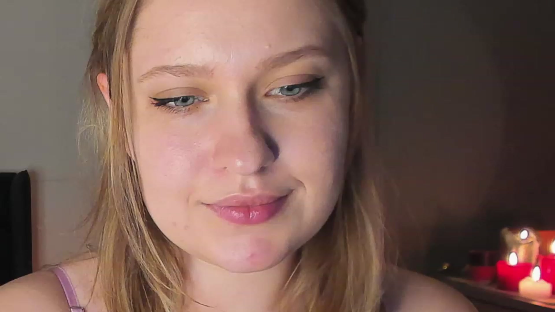 Gallery image thumbnail from SensualAdict's myfreecams stream on, 12/21/2022, 16:59 image 14 of 20
