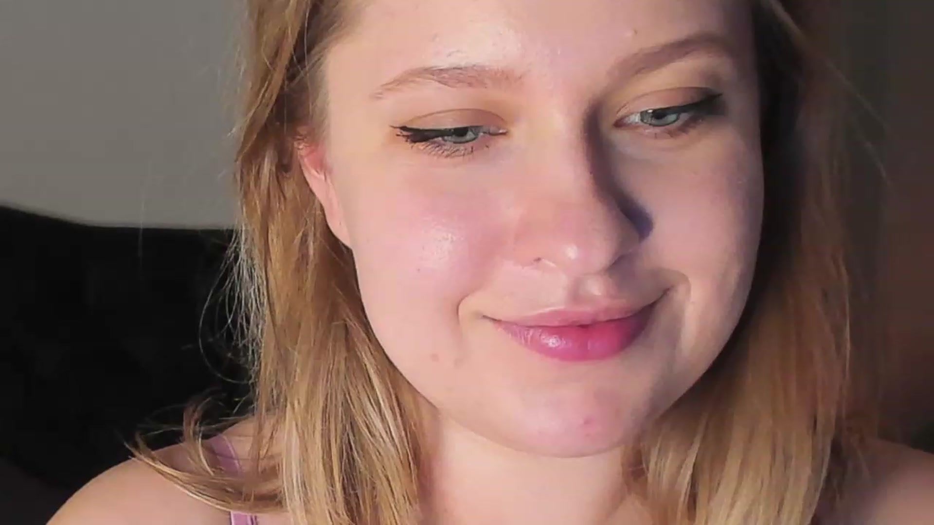 Gallery image thumbnail from SensualAdict's myfreecams stream on, 12/21/2022, 16:59 image 2 of 20