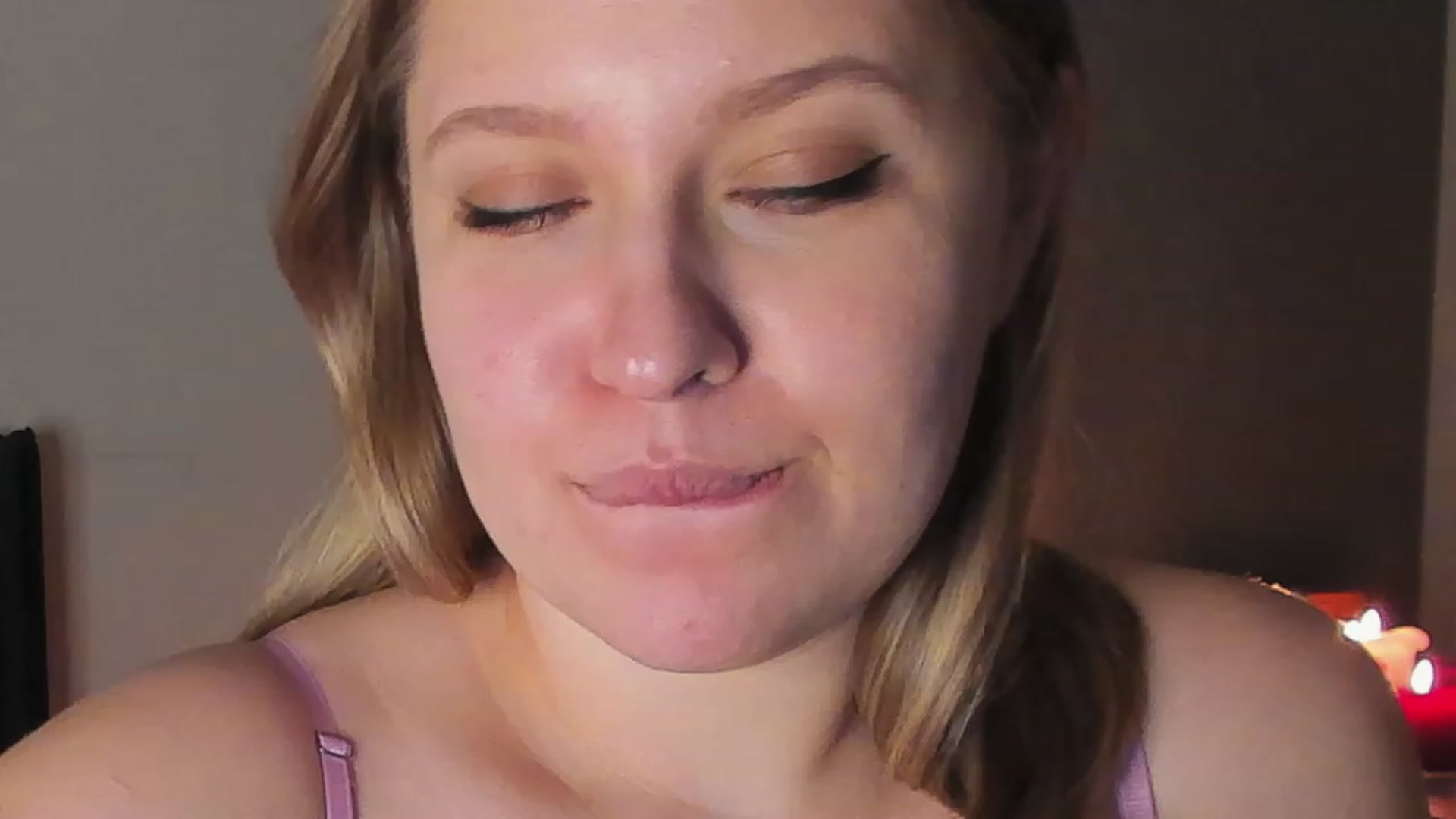 Gallery image thumbnail from SensualAdict's myfreecams stream on, 12/21/2022, 18:54 image 6 of 20