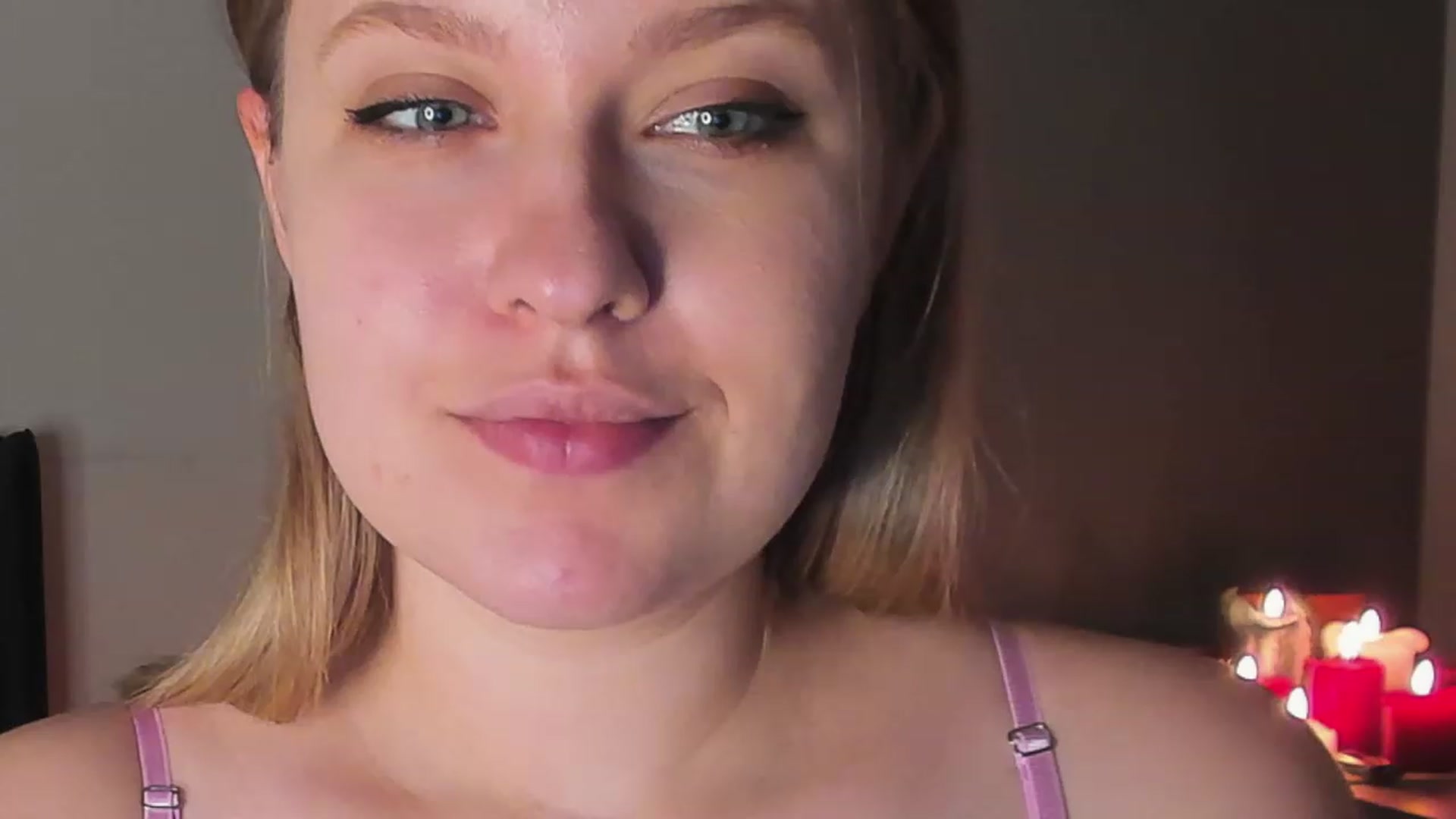 Gallery image thumbnail from SensualAdict's myfreecams stream on, 12/21/2022, 18:54 image 3 of 20