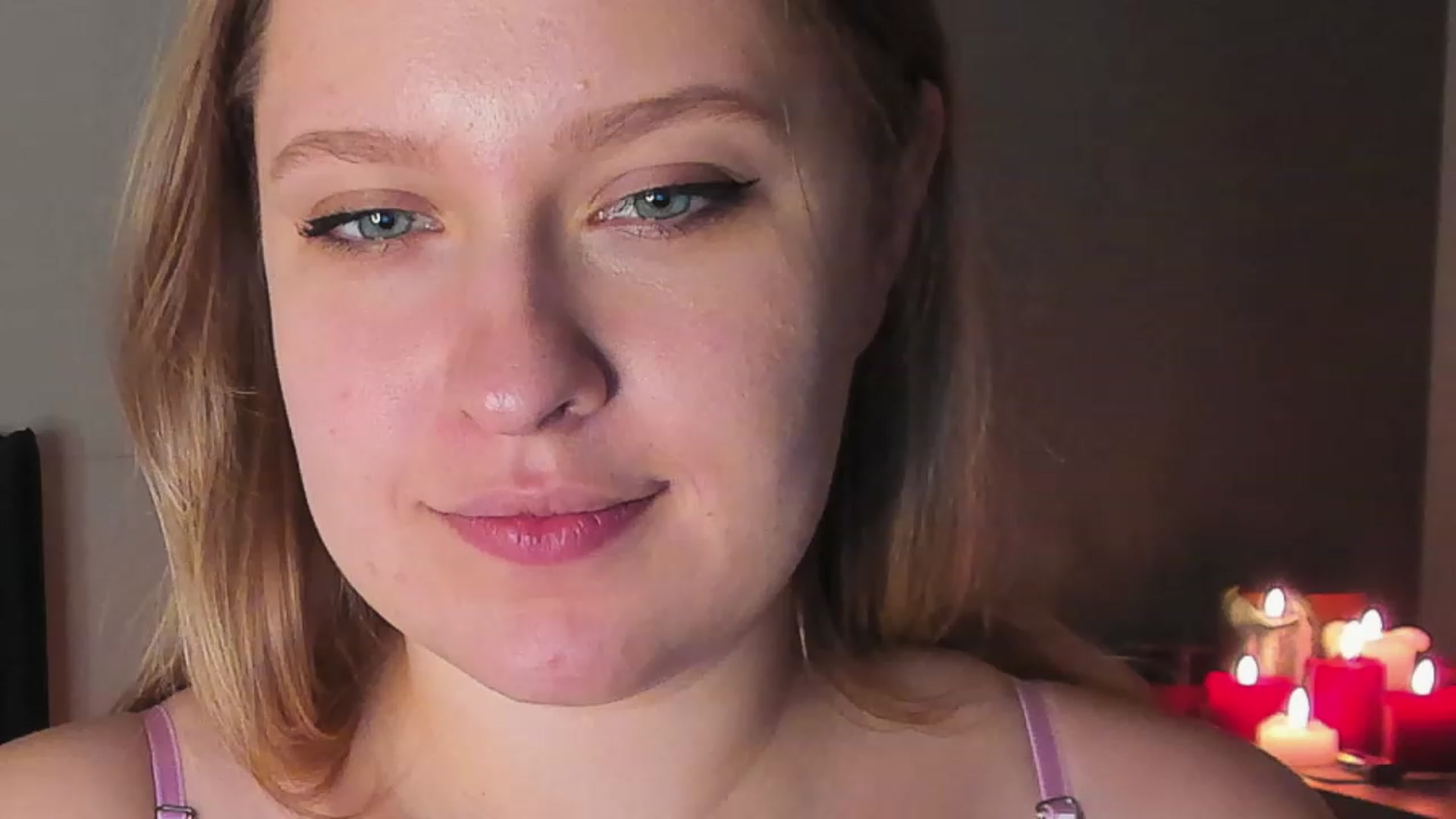 Gallery image thumbnail from SensualAdict's myfreecams stream on, 12/21/2022, 18:54 image 7 of 20