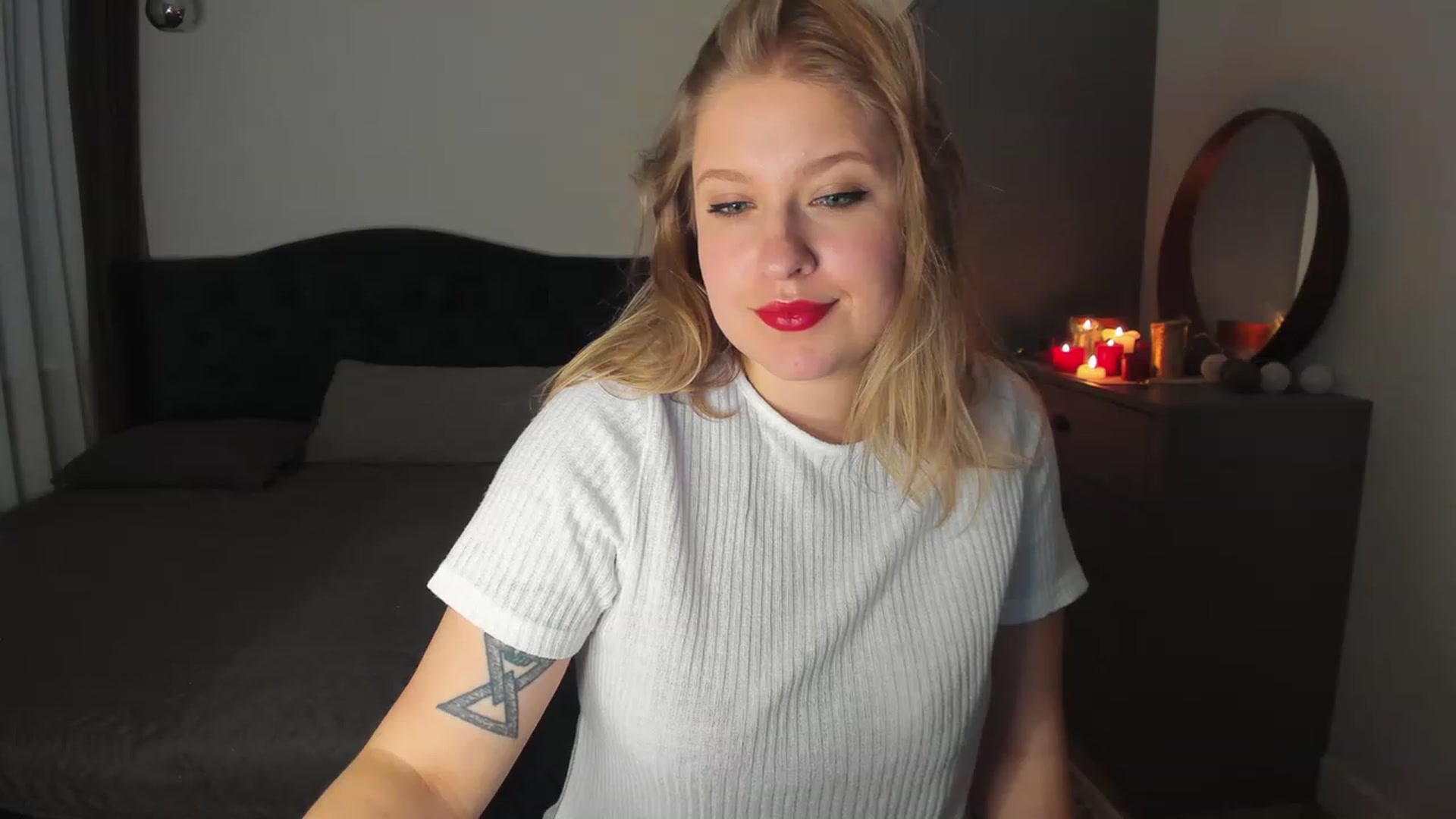 Gallery image thumbnail from SensualAdict's myfreecams stream on, 12/22/2022, 14:36 image 15 of 20