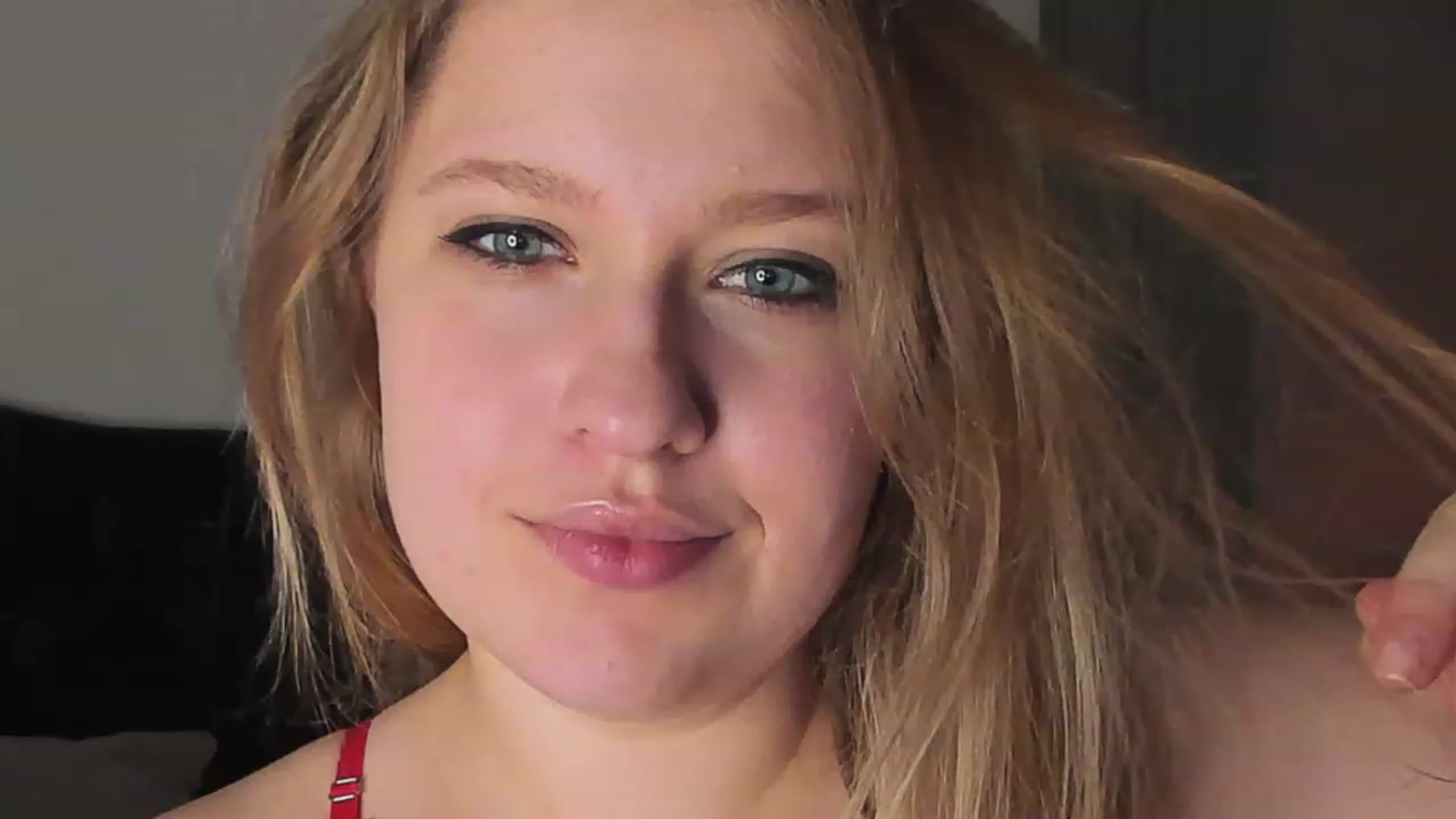 Gallery image thumbnail from SensualAdict's myfreecams stream on, 12/22/2022, 19:32 image 16 of 20