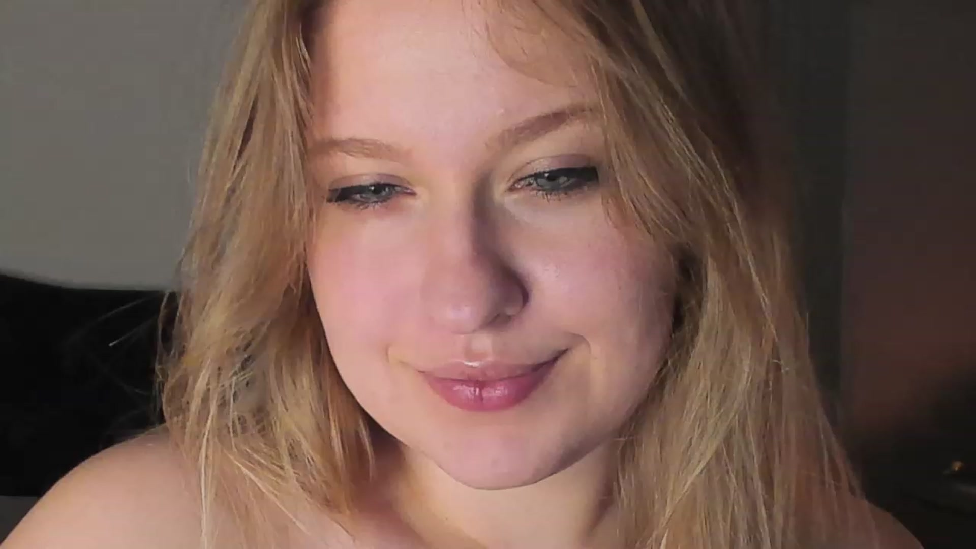 Gallery image thumbnail from SensualAdict's myfreecams stream on, 12/22/2022, 19:32 image 10 of 20