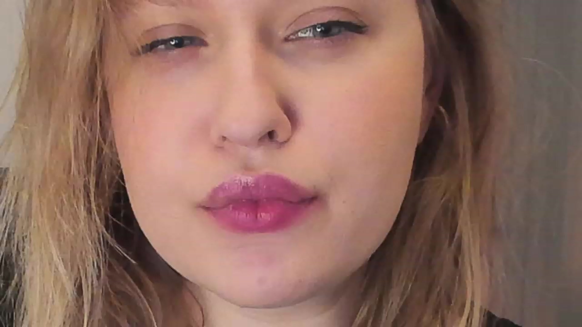 Gallery image thumbnail from SensualAdict's myfreecams stream on, 12/23/2022, 16:07 image 15 of 20