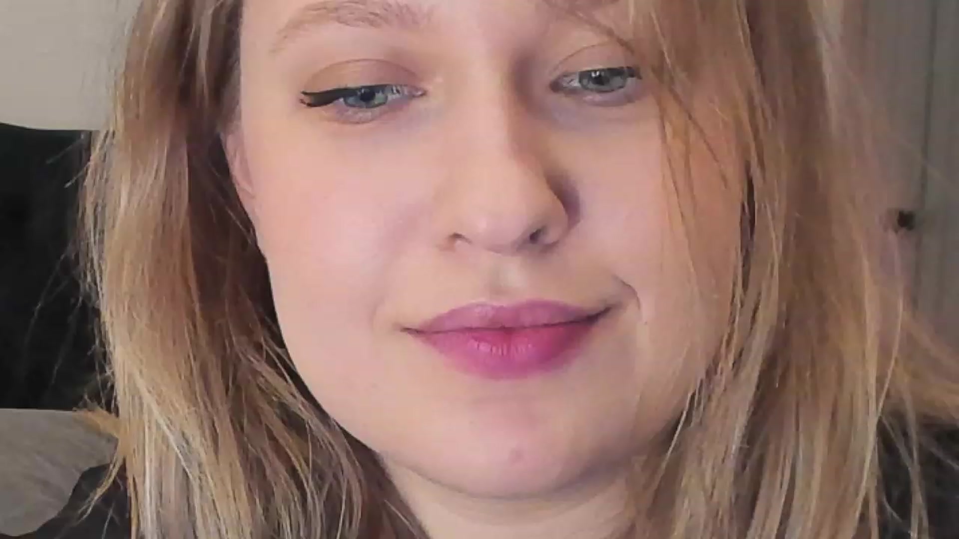 Gallery image thumbnail from SensualAdict's myfreecams stream on, 12/23/2022, 17:35 image 10 of 20